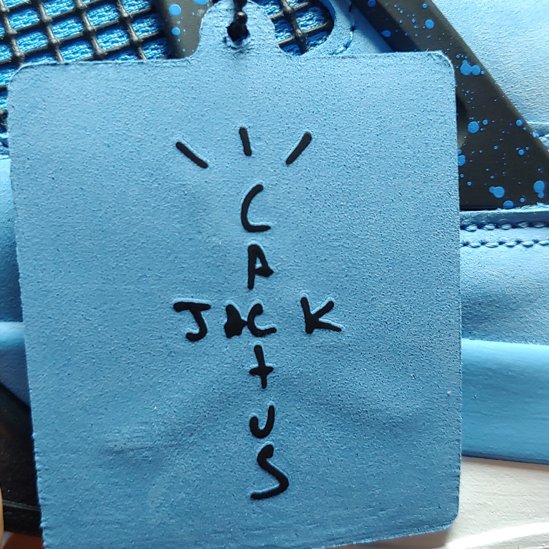 Jordan 4 x Travis Scott Retro Cactus Jack 착용 스타일 - 2