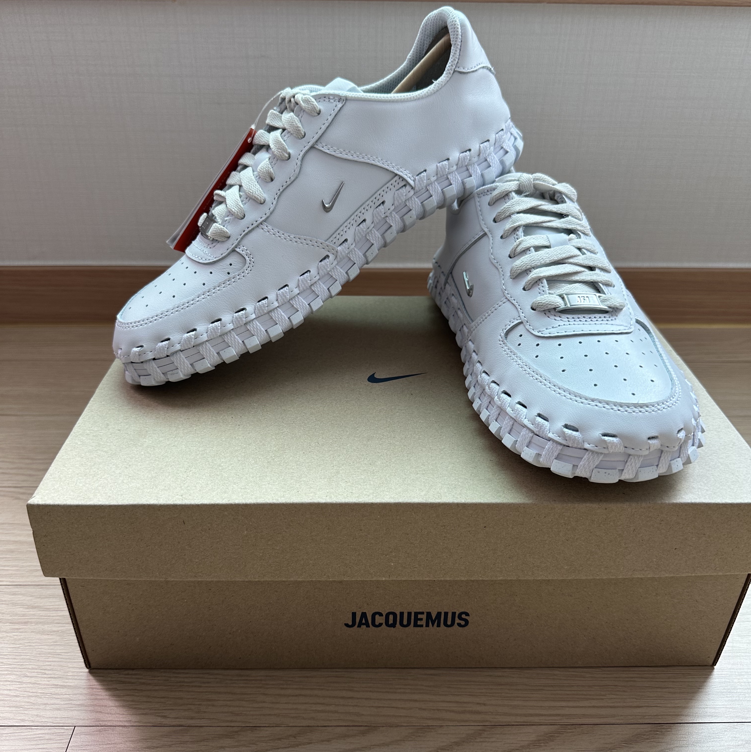 Nike x Jacquemus J Force 1 Low LX SP White 착용 스타일 - 2