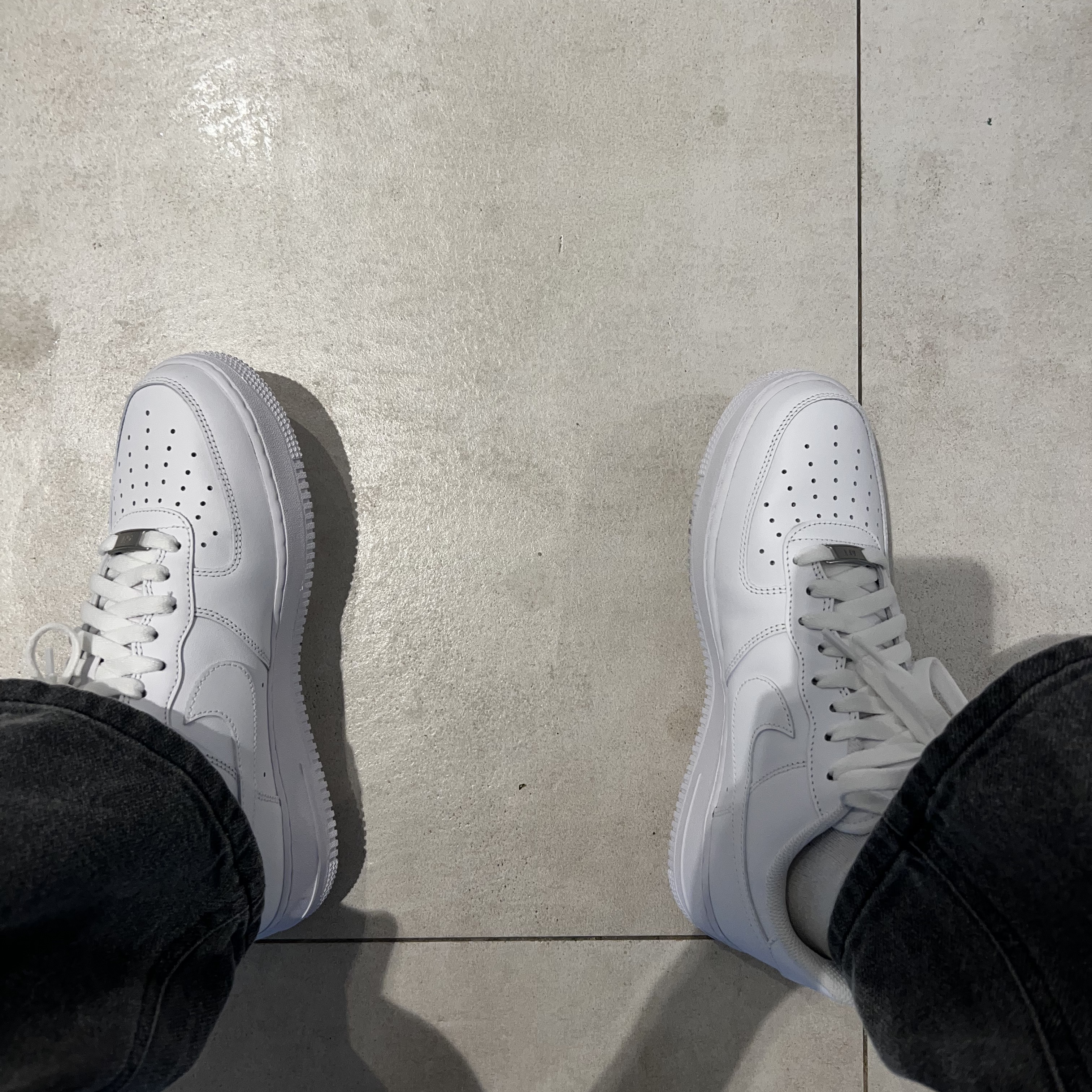 Nike Air Force 1 '07 Low White 착용 스타일 - 2