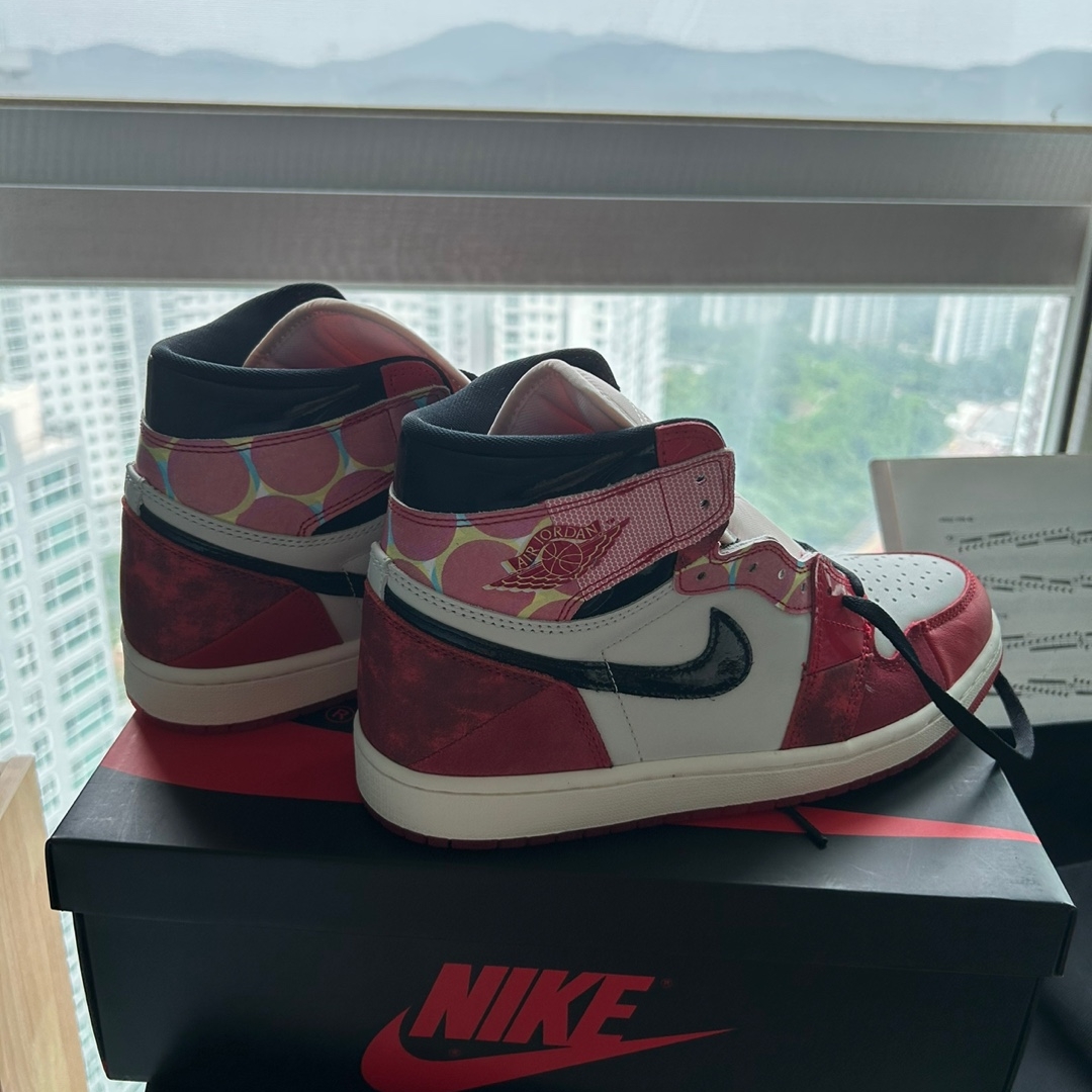 Jordan 1 Retro High Spider-Man Next Chapter 착용 스타일 - 1
