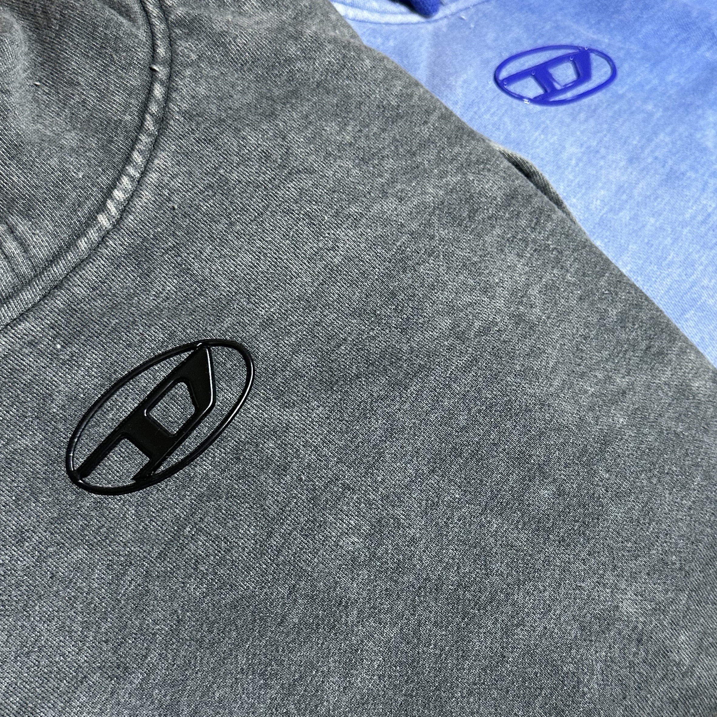 Diesel S-Macs-Hood-G2 Overdyed Hoodie with Logo Black, Diesel S-Macs-Hood-G2 Overdyed Hoodie with Logo Light Blue 착용 스타일