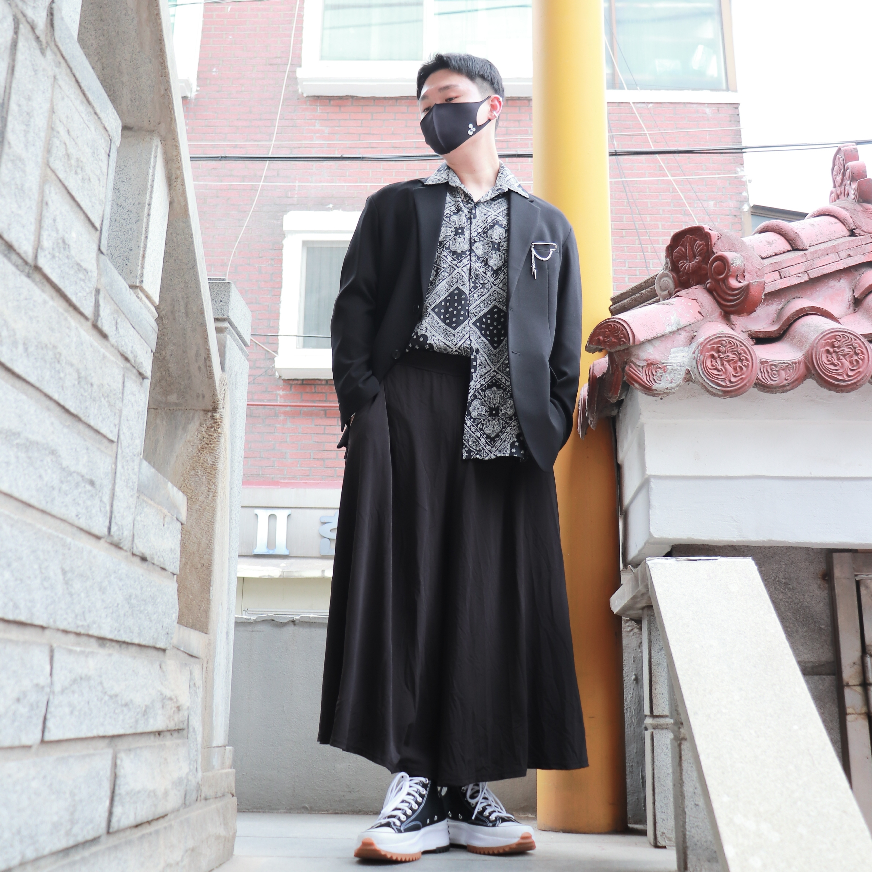 Converse Run Star Hike Hi Black White Gum 착용 스타일