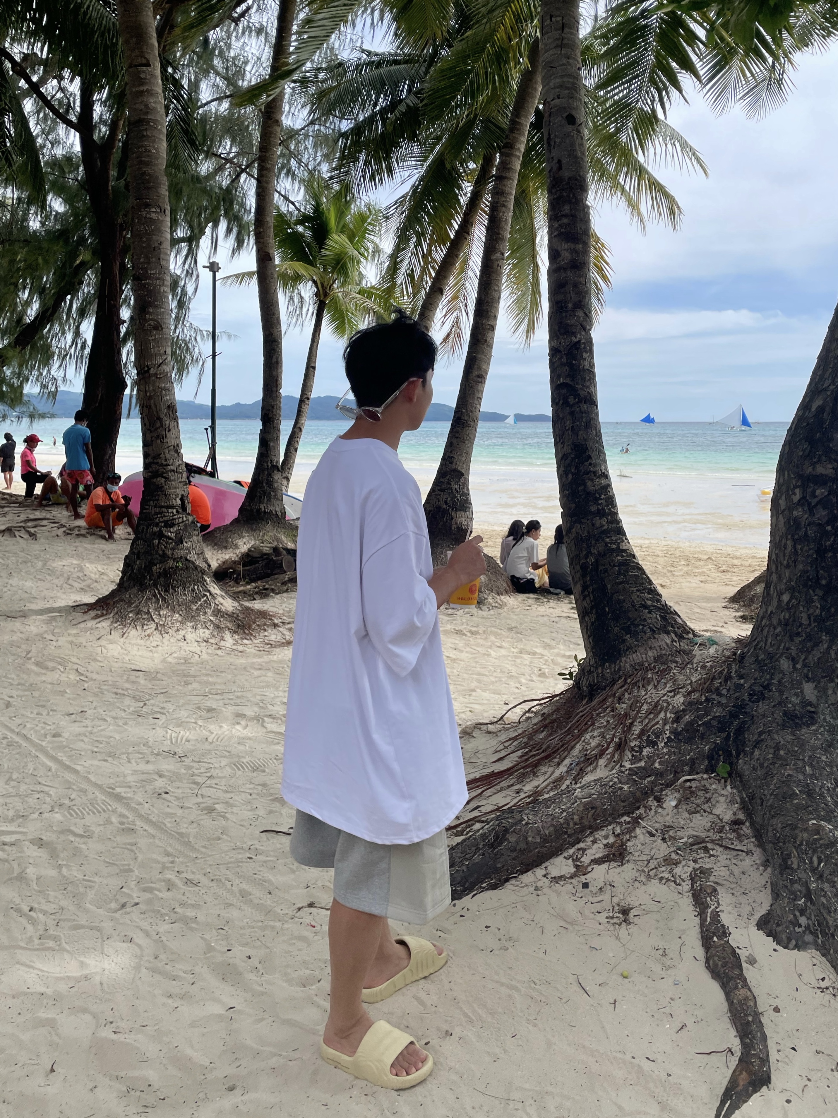 Adidas Adilette 22 Desert Sand 착용 스타일 - 3