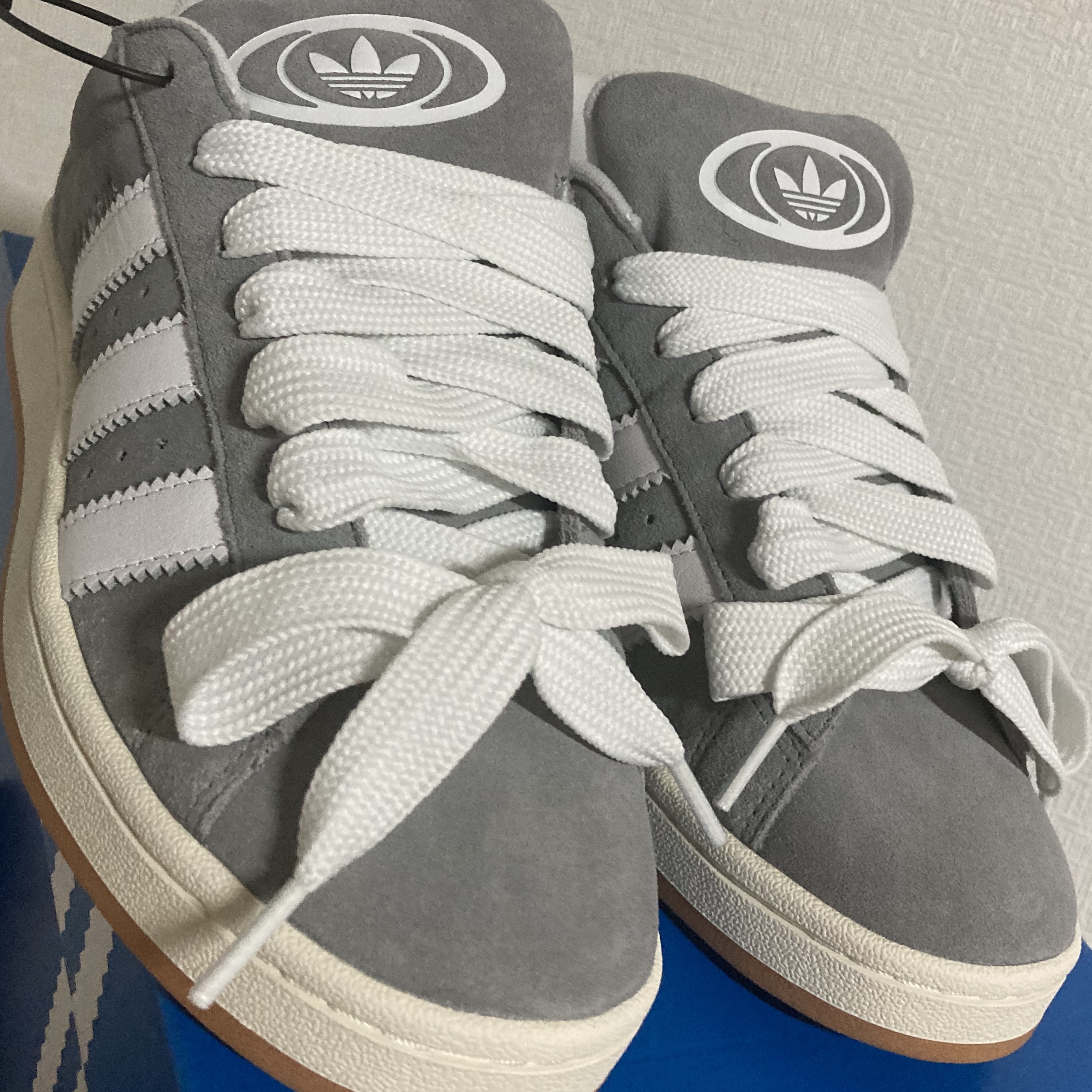 Adidas Campus 00s Grey Cloud White 착용 스타일