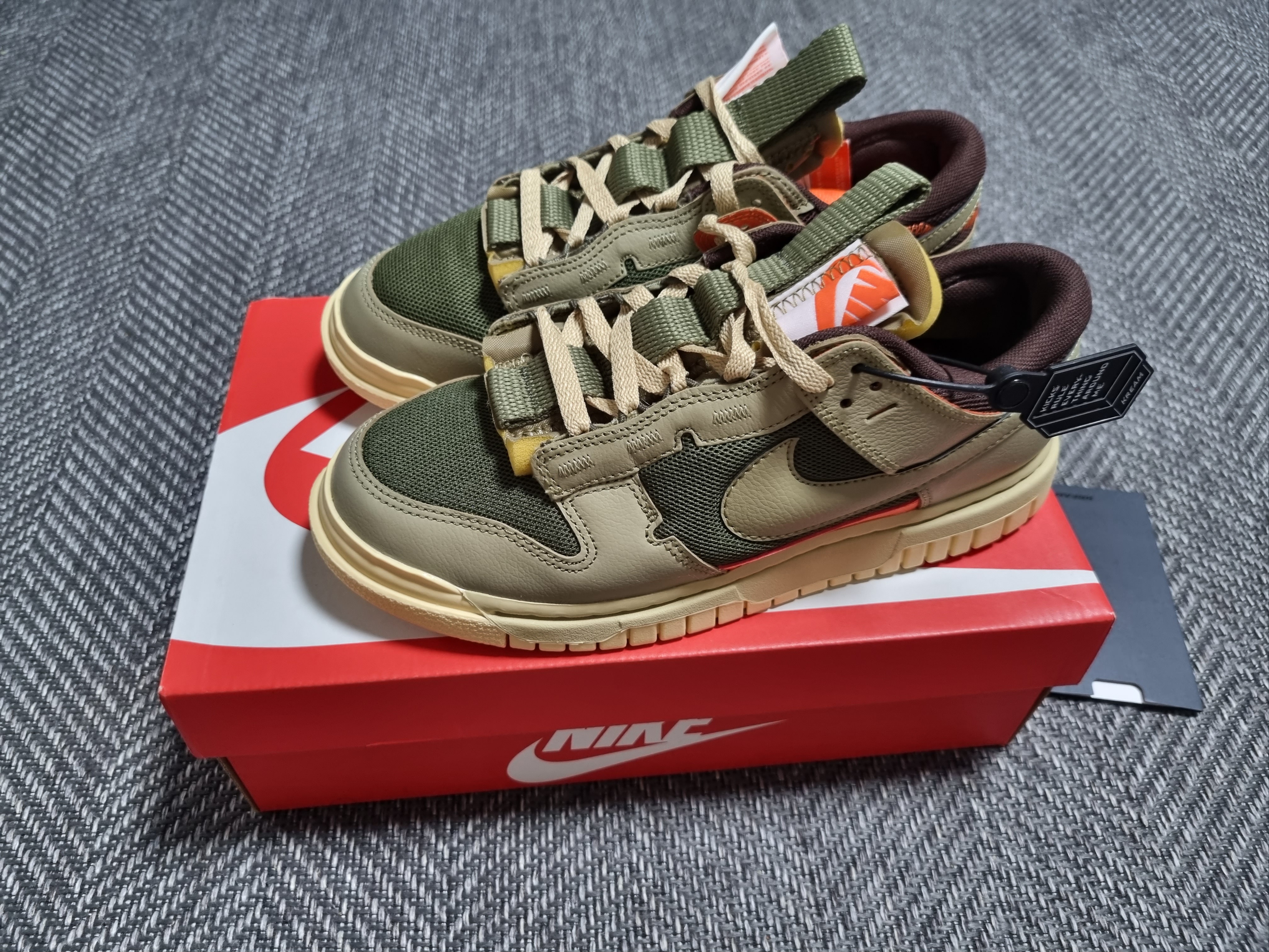 Nike Air Dunk Jumbo Medium Olive 착용 스타일