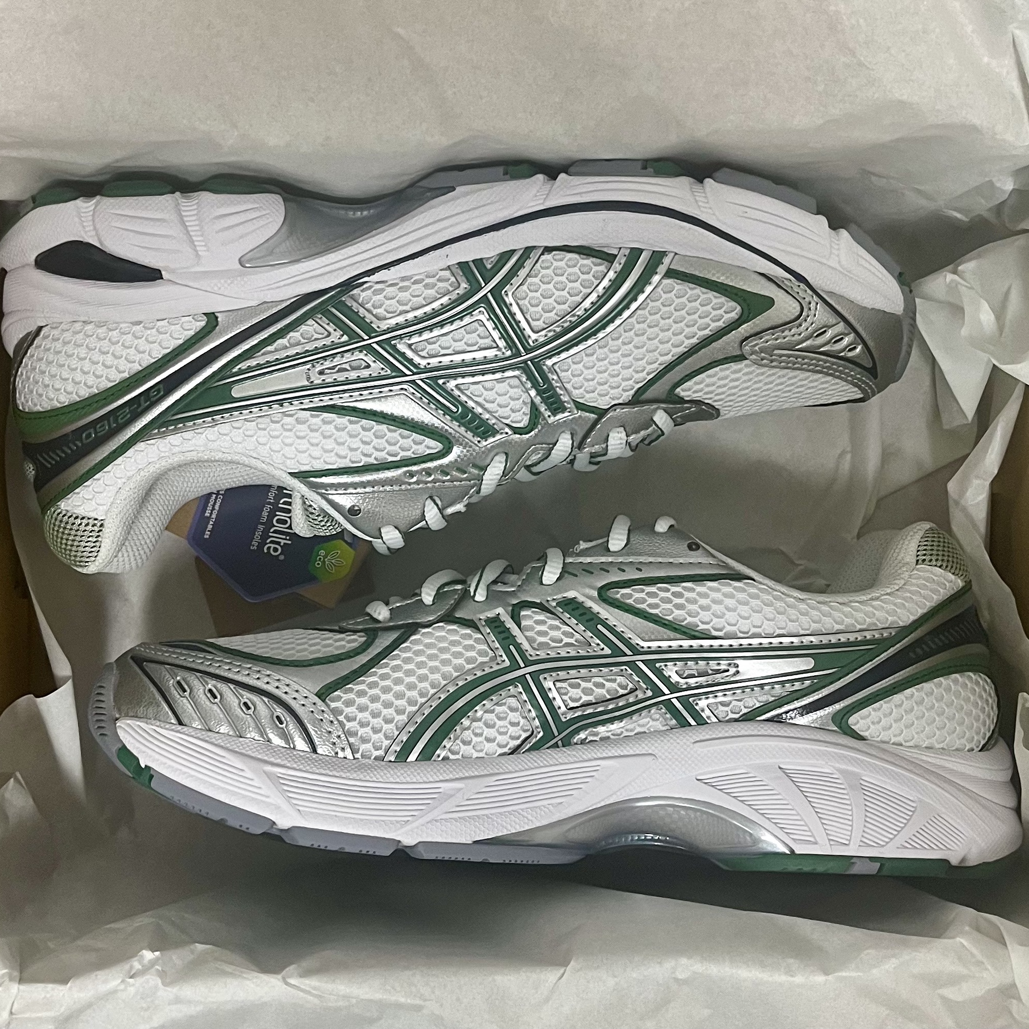 Asics GT-2160 White Shamrock Green 착용 스타일