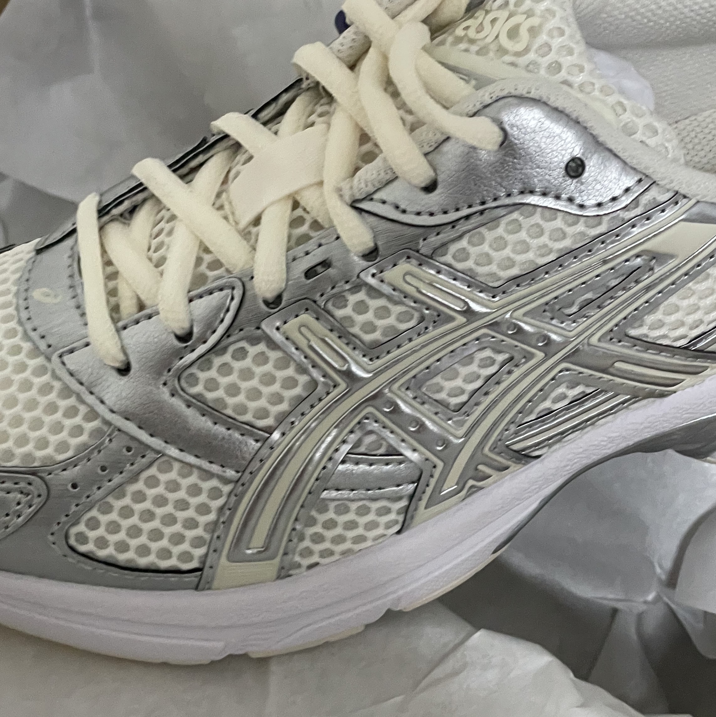 (W) Asics Gel-1130 Cream Pure Silver 착용 스타일 - 1