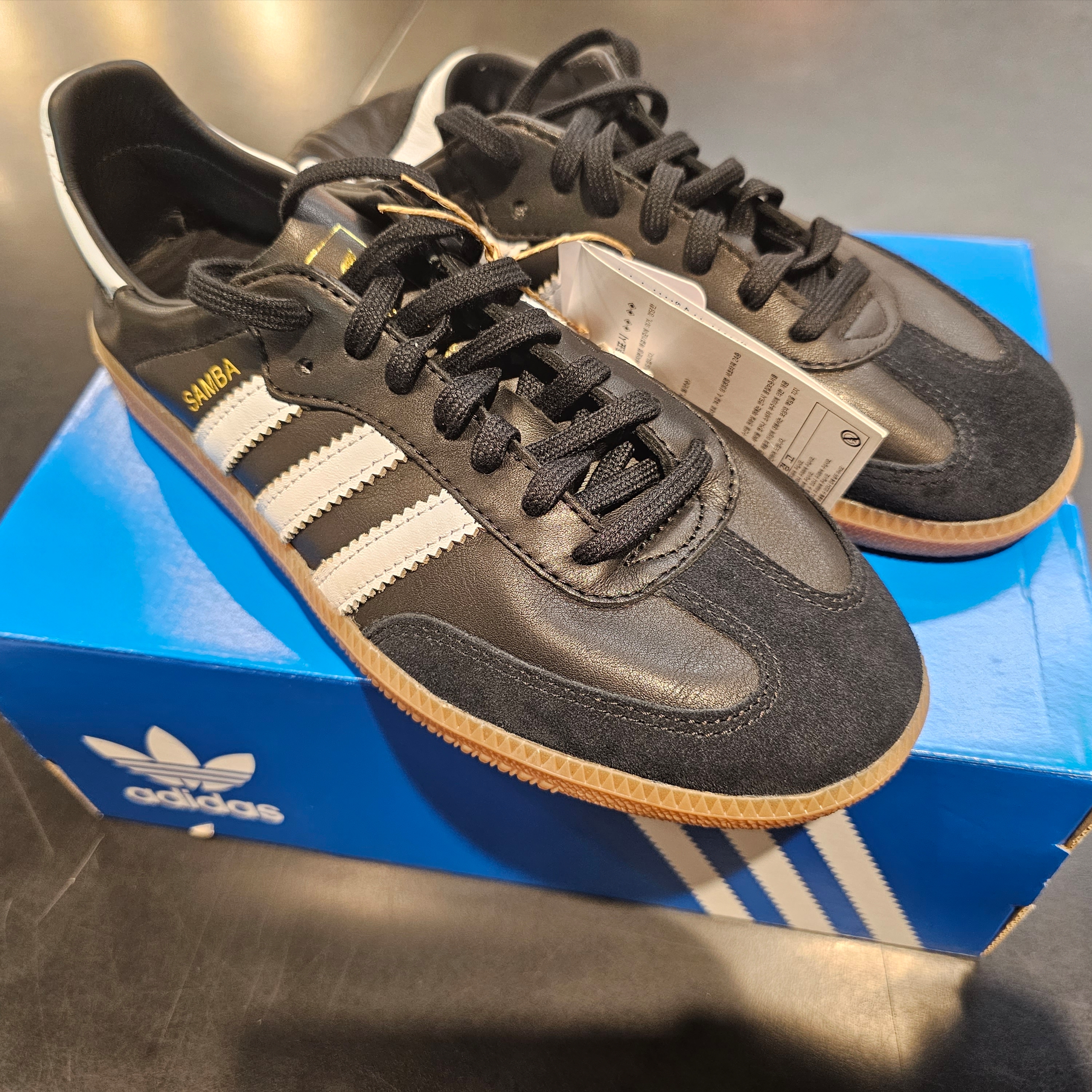 Adidas Samba Decon Core Black 착용 스타일