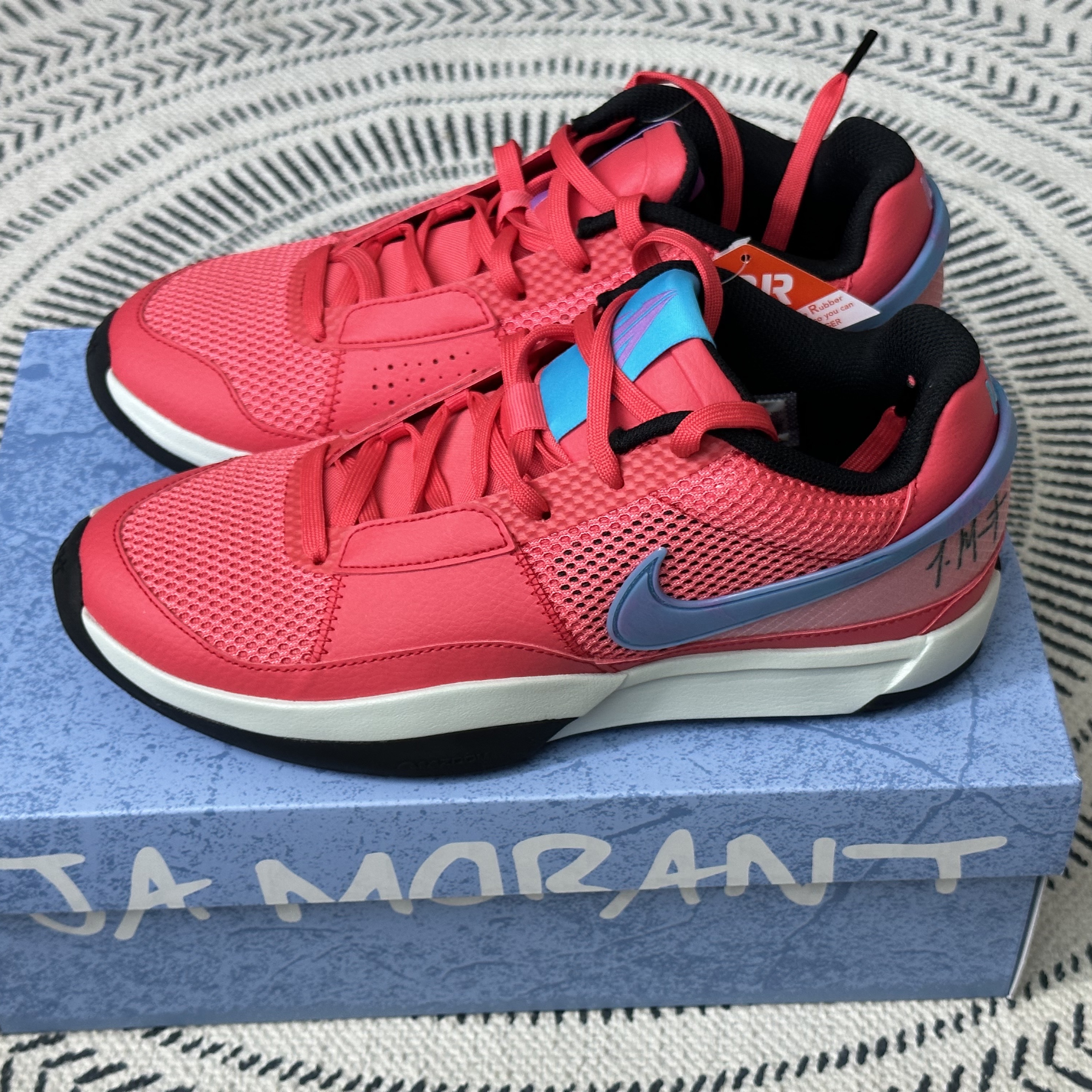 Nike Ja 1 EP Ember Glow 착용 스타일