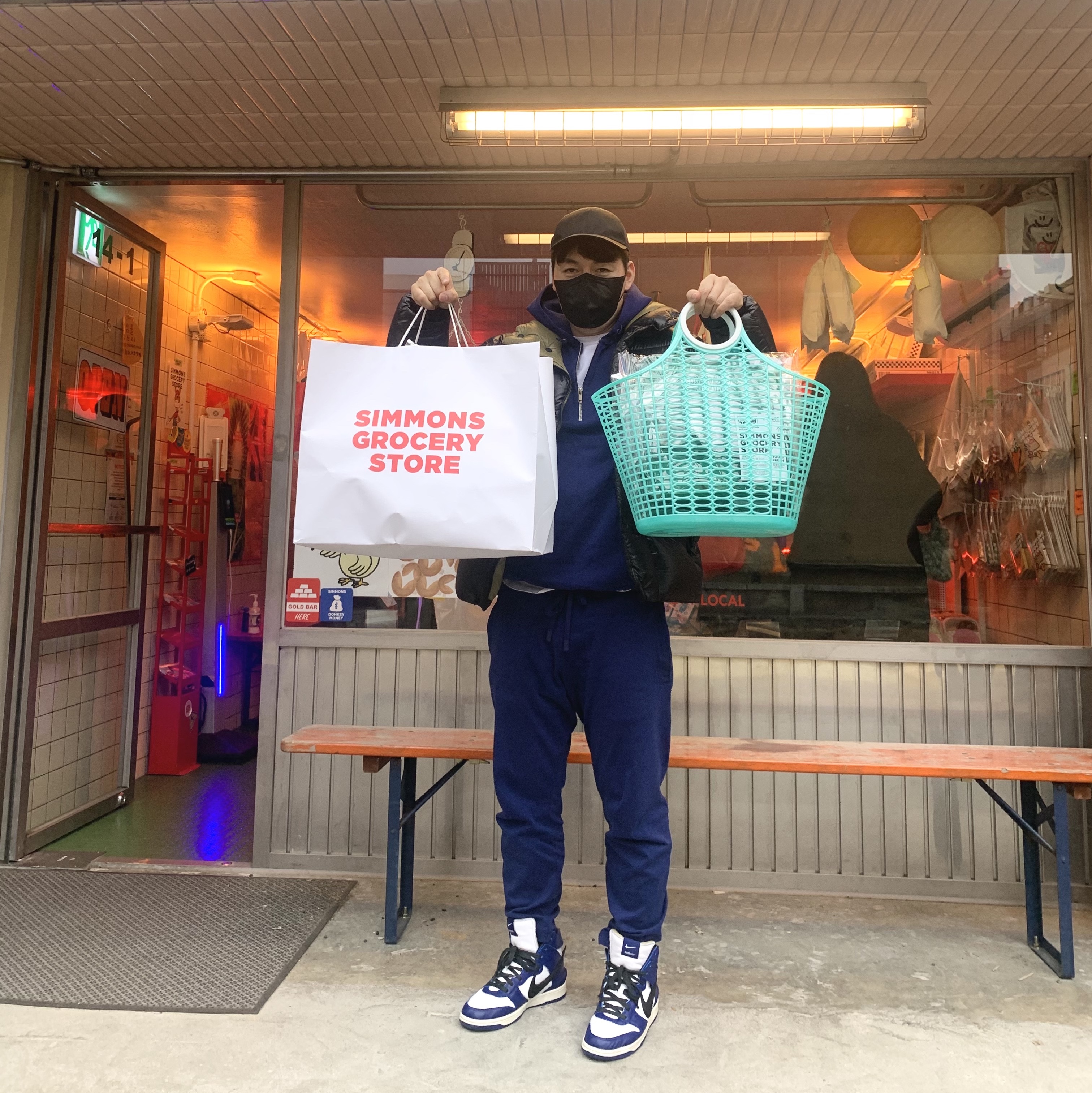 Nike x Ambush Dunk High Deep Royal Blue, Prada Re-Nylon Baseball Cap Black 착용 스타일