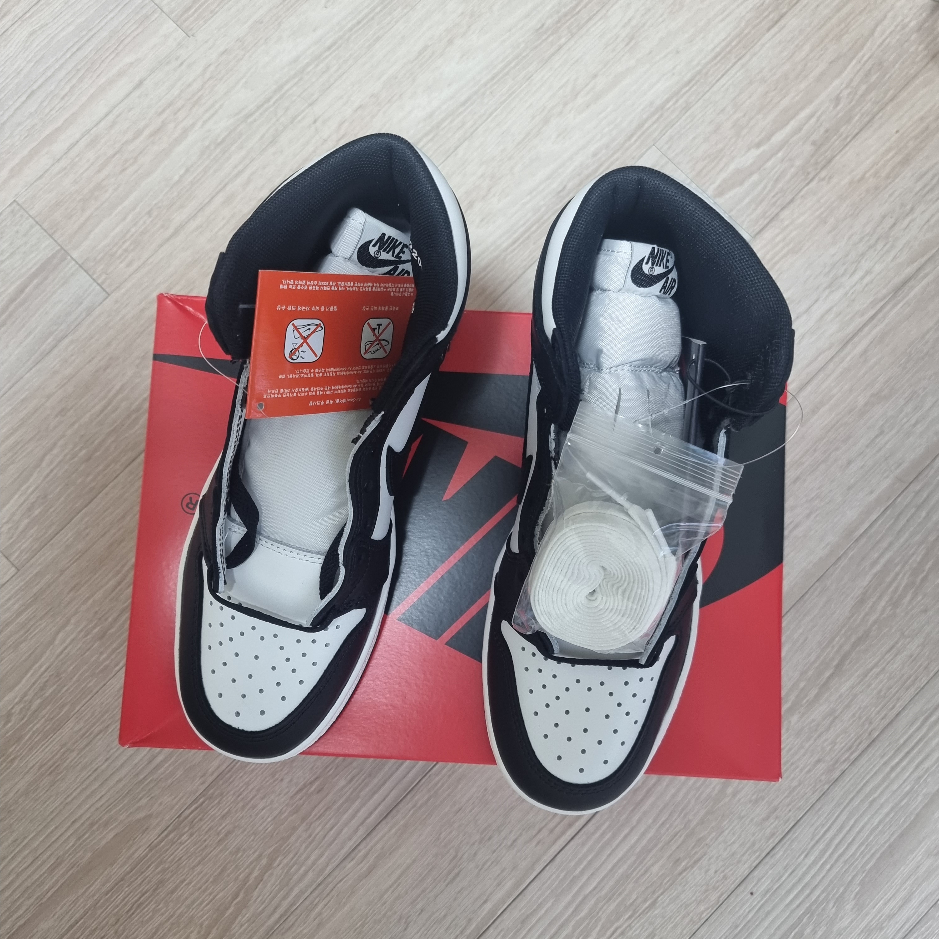 Jordan 1 High 85 Black White 착용 스타일 - 2