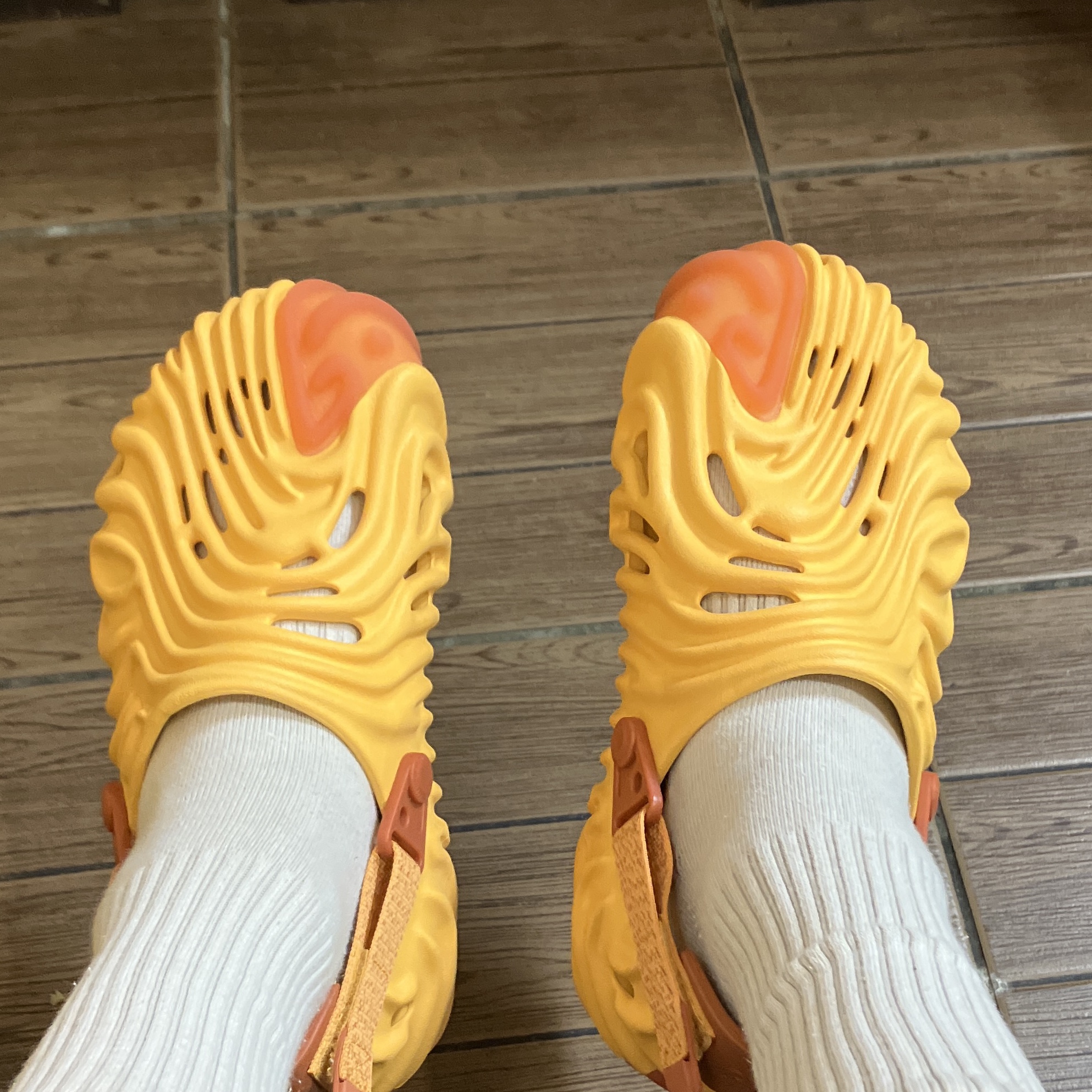 Crocs x Salehe Bembury Pollex Clog Cobbler 착용 스타일