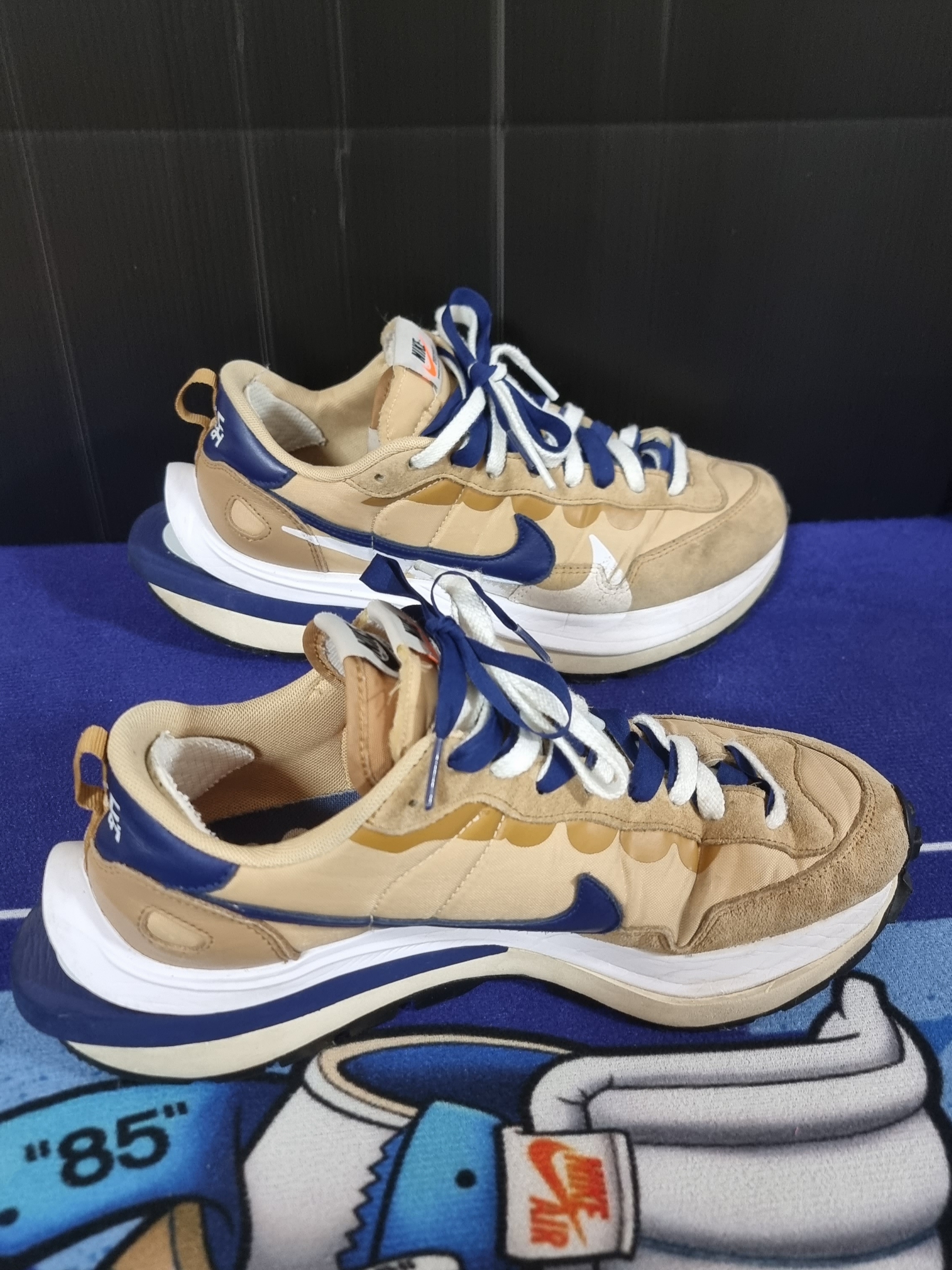 Nike x Sacai VaporWaffle Sesame and Blue Void 착용 스타일 - 3