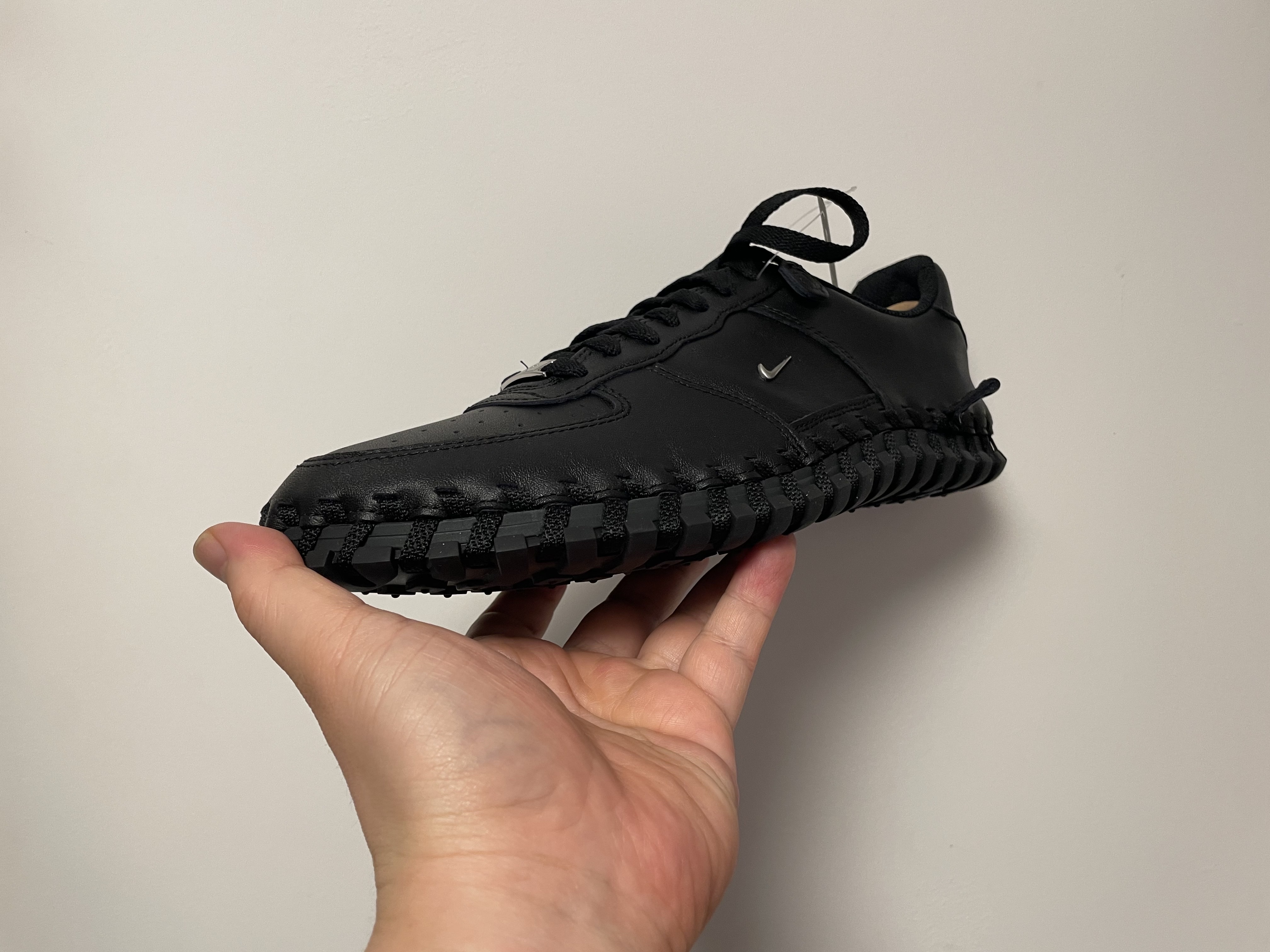 Nike x Jacquemus J Force 1 Low LX SP Black 착용 스타일 - 3