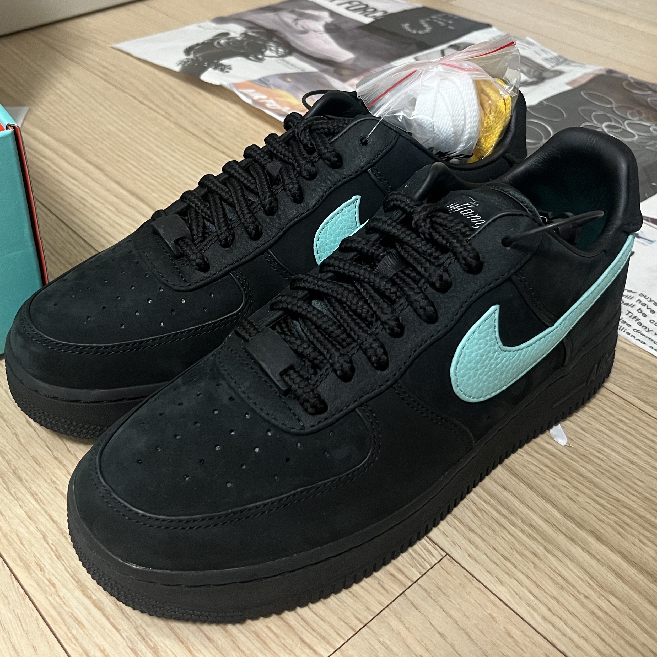 Nike x Tiffany & Co. Air Force 1 Low SP 1837 착용 스타일 - 4