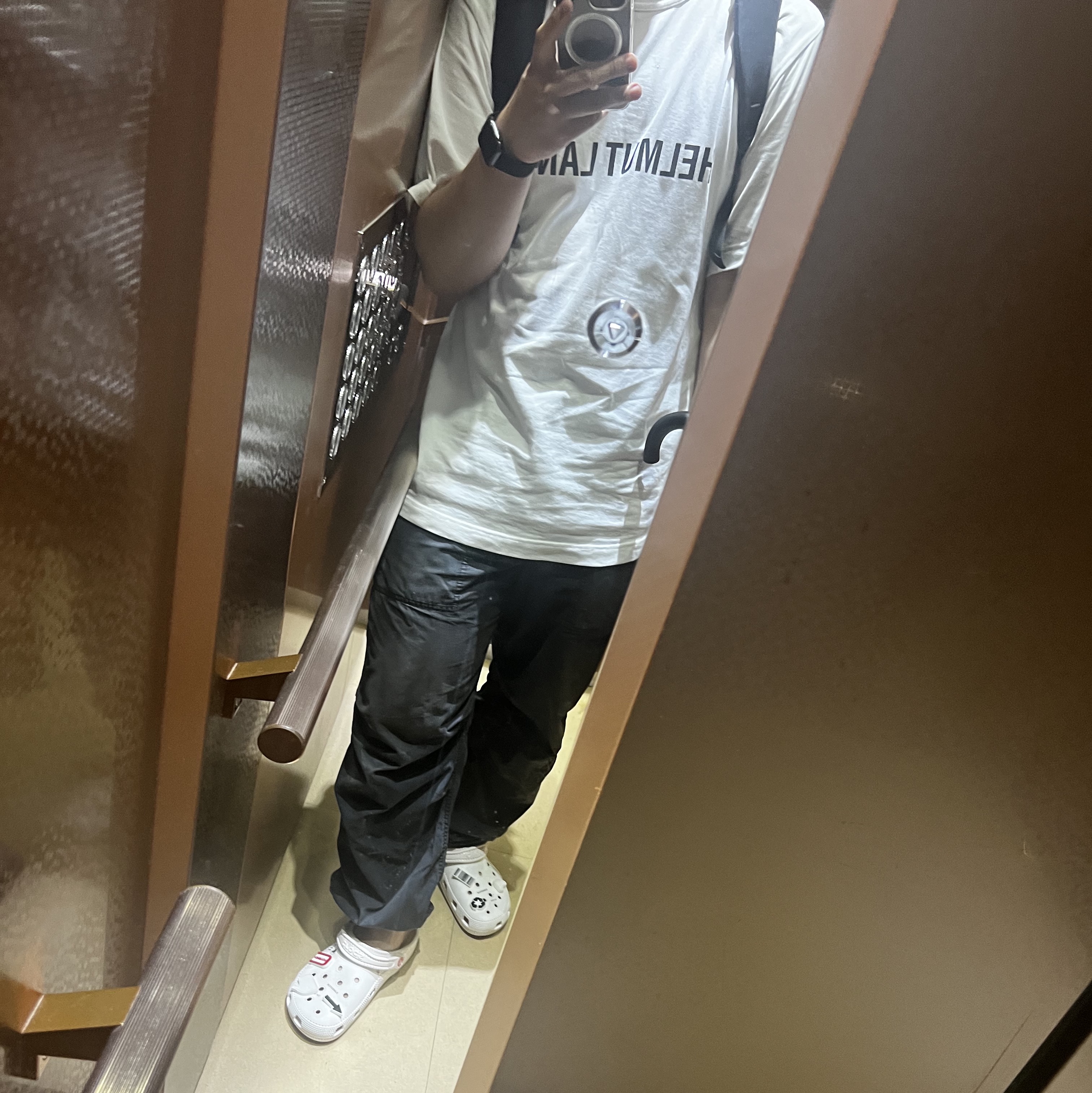 Crocs x Kanghyuk Classic Clog White, Helmut Lang Core Logo T-Shirt White 착용 스타일