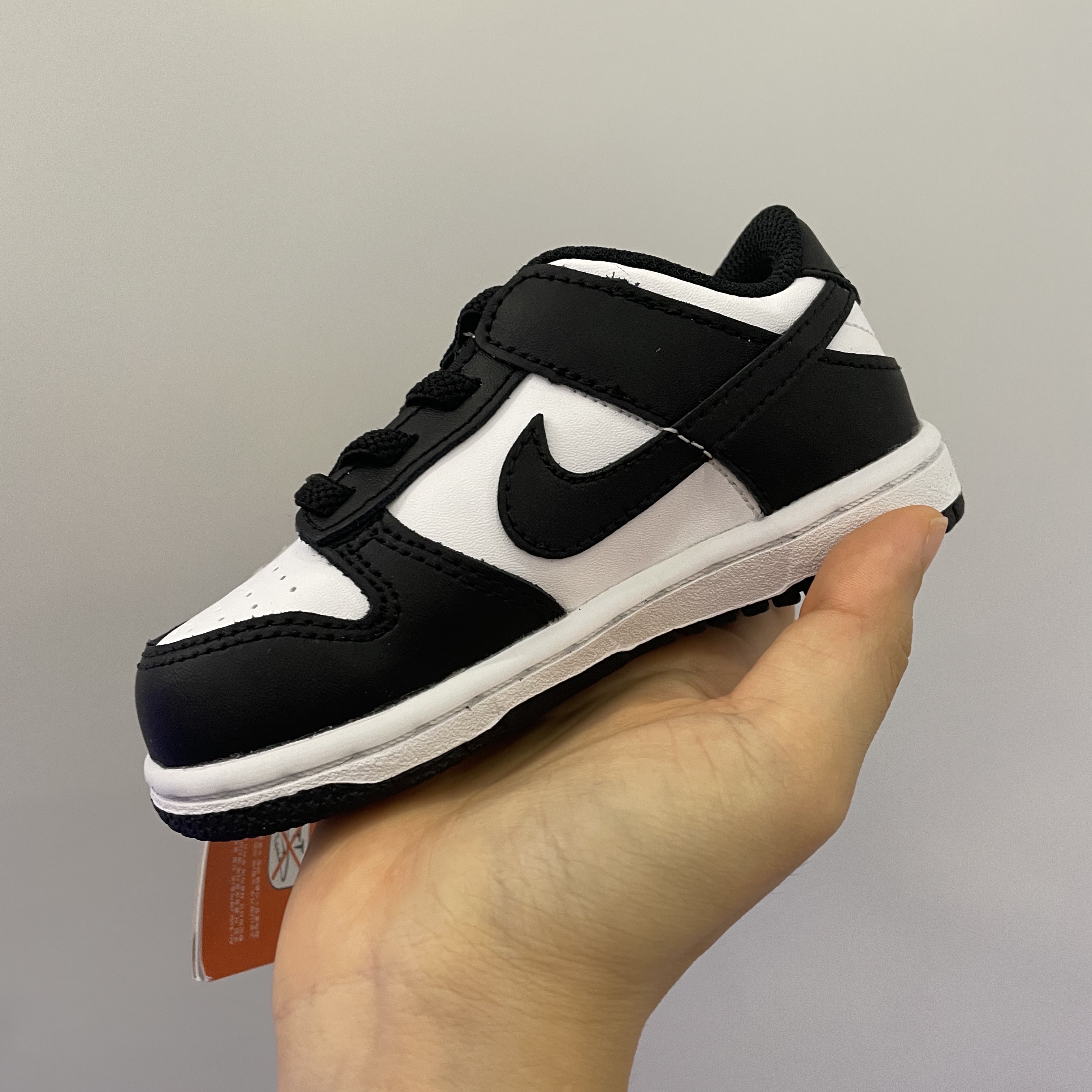 Nike Dunk Low Retro Black 착용 스타일