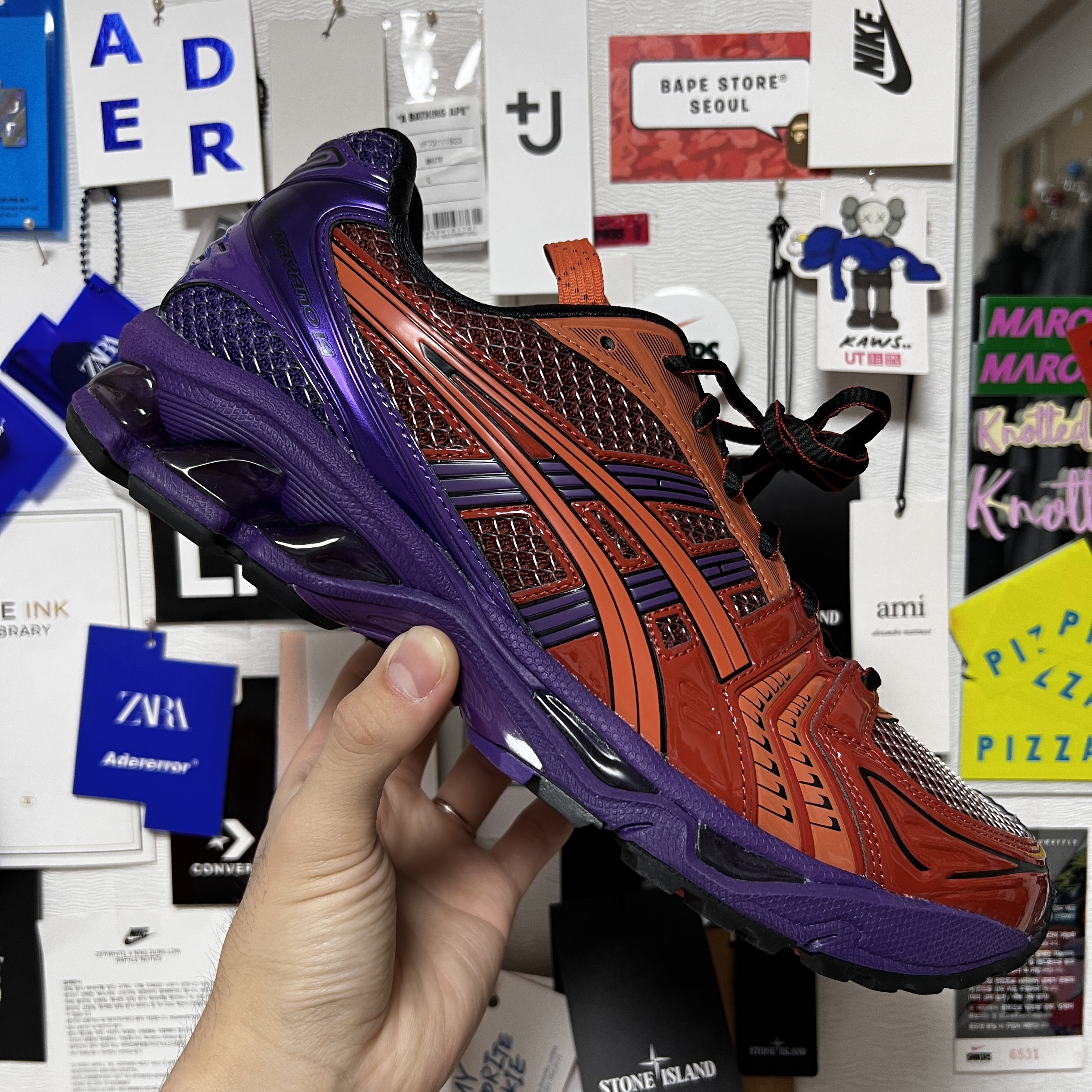 Asics UB1-S Gel-Kayano 14 Classic Red 착용 스타일