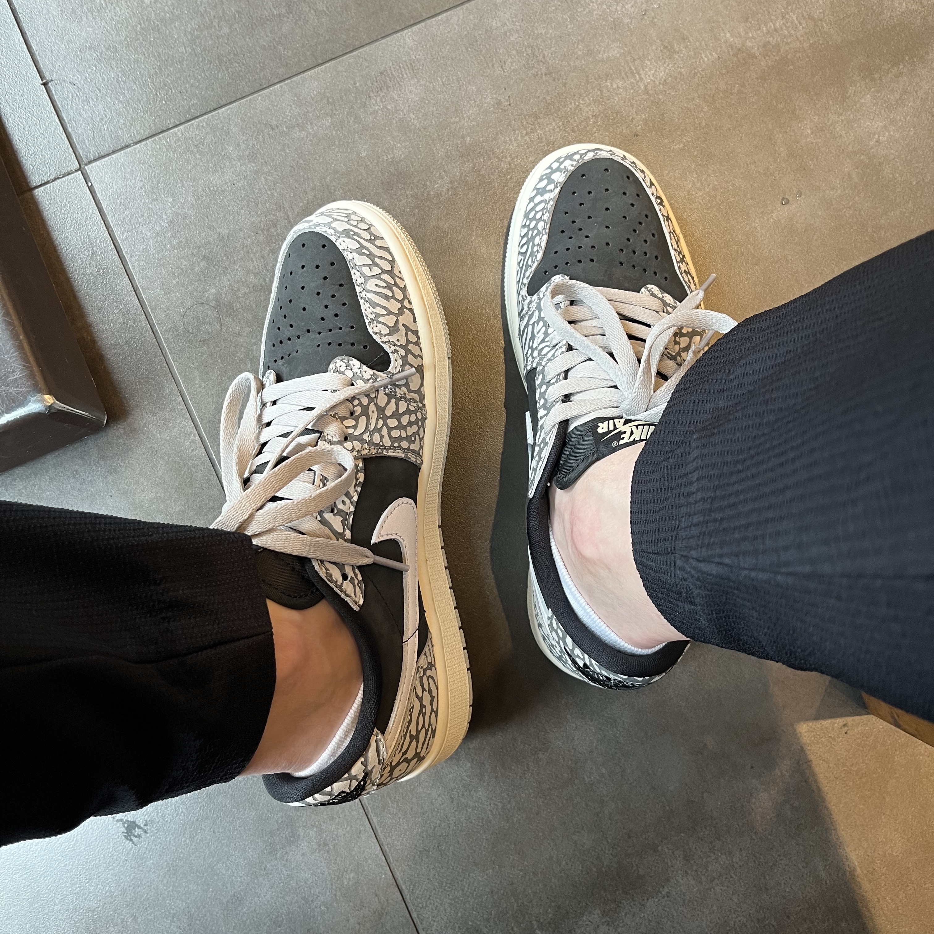 Jordan 1 Retro Low OG Black Cement 착용 스타일