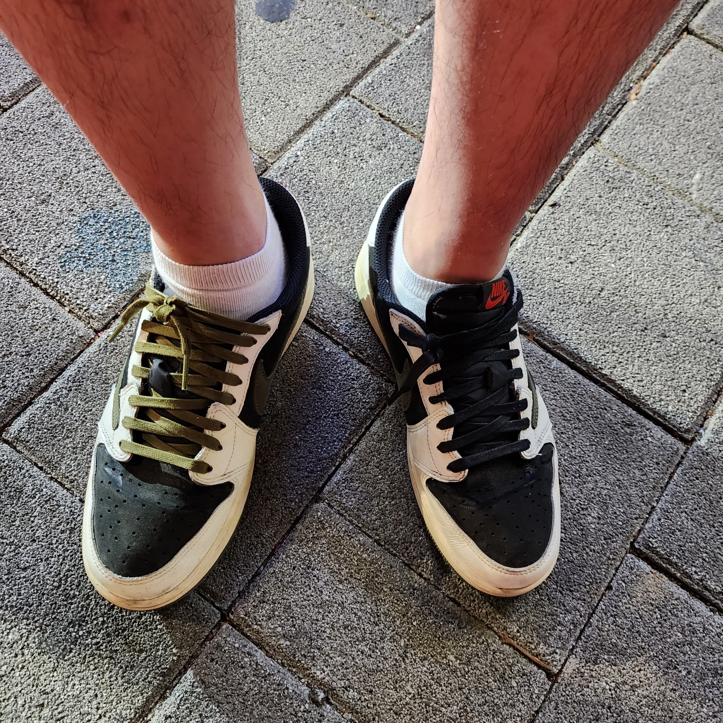 (W) Jordan 1 x Travis Scott Retro Low OG SP Medium Olive 착용 스타일