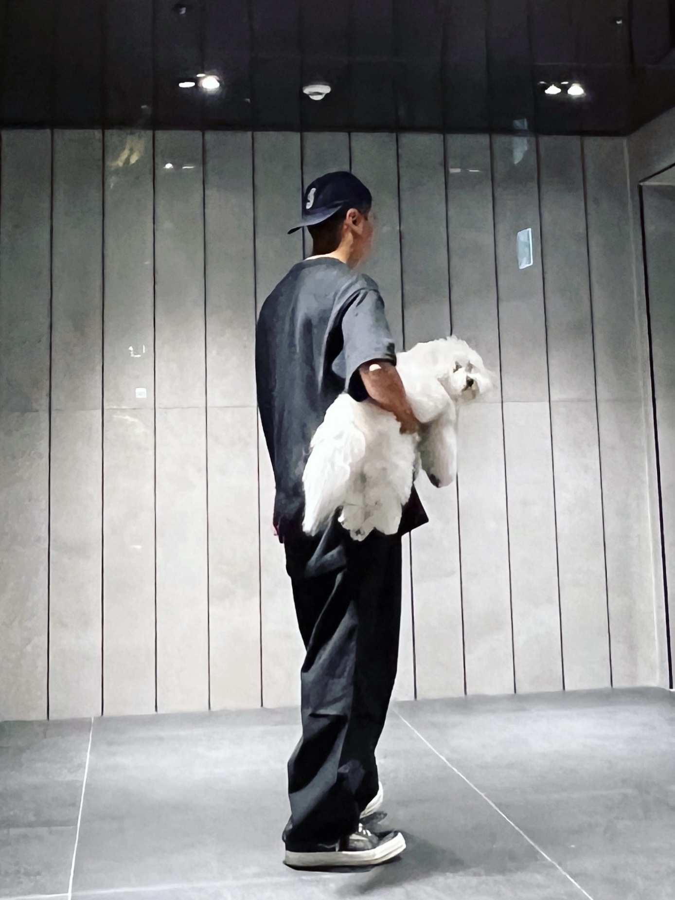 Essentials The Black Collection Relaxed Trousers Black - 23SS, Rick Owens Luxor Vintage Sneakers Black Milk 착용 스타일 - 1