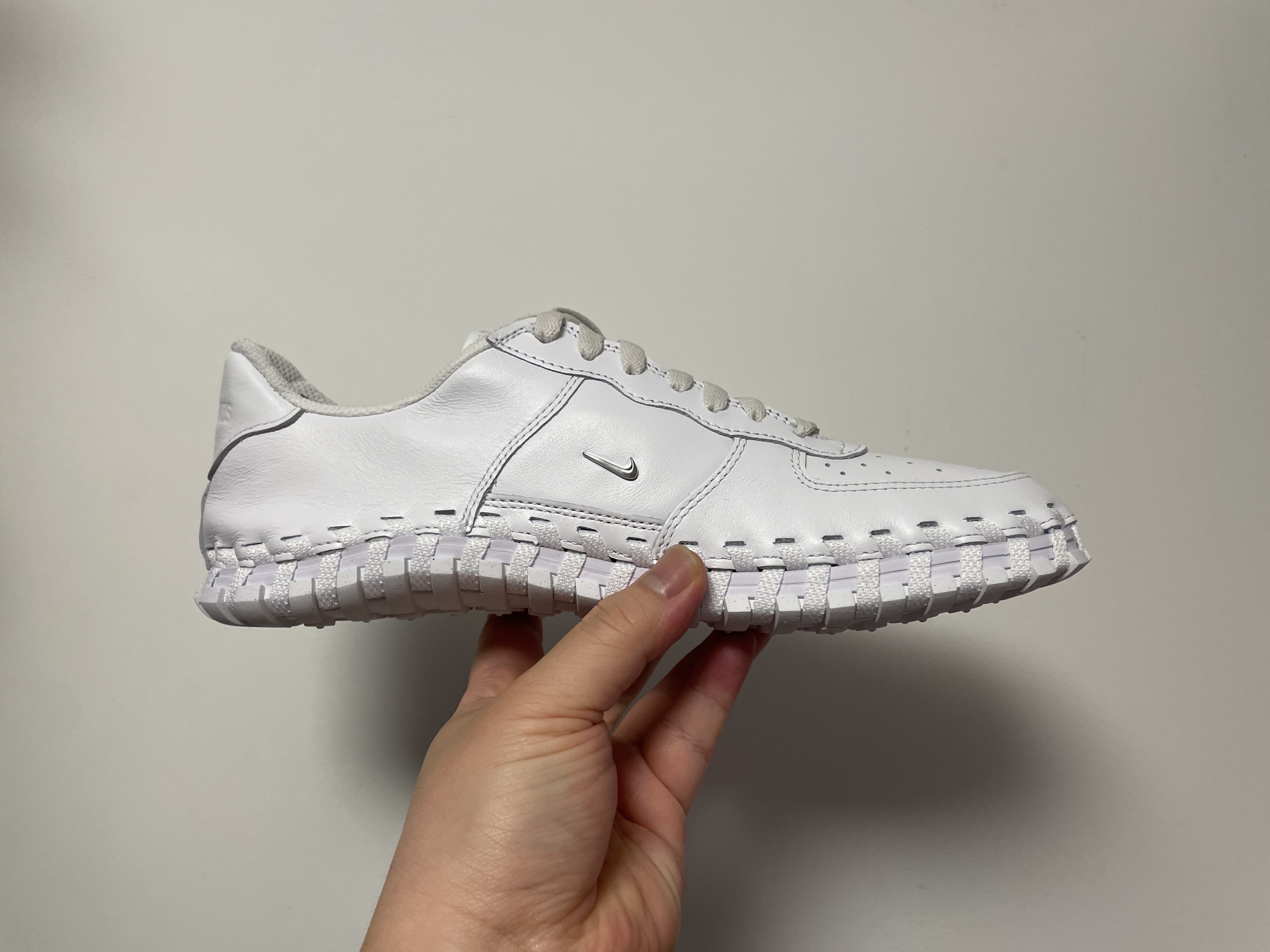 Nike x Jacquemus J Force 1 Low LX SP White 착용 스타일 - 2