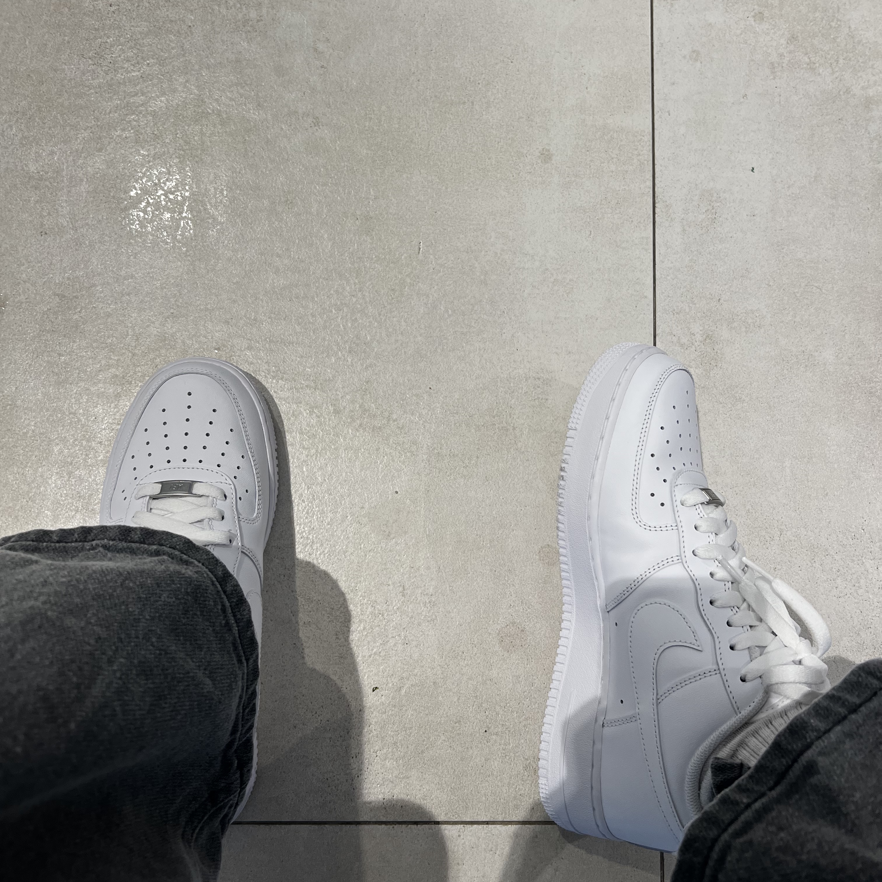 Nike Air Force 1 '07 Low White 착용 스타일 - 1