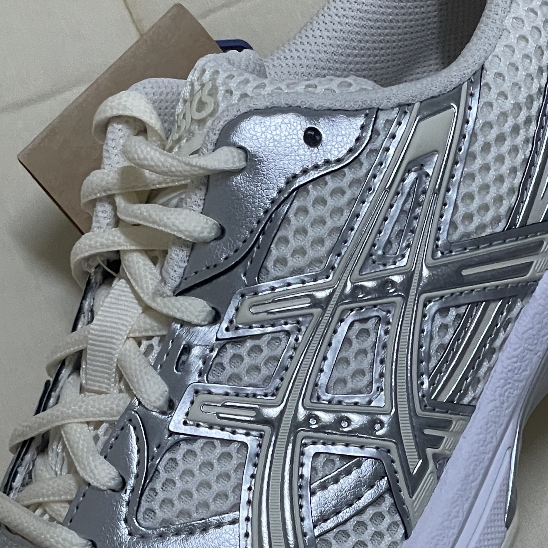(W) Asics Gel-1130 Cream Pure Silver 착용 스타일 - 2