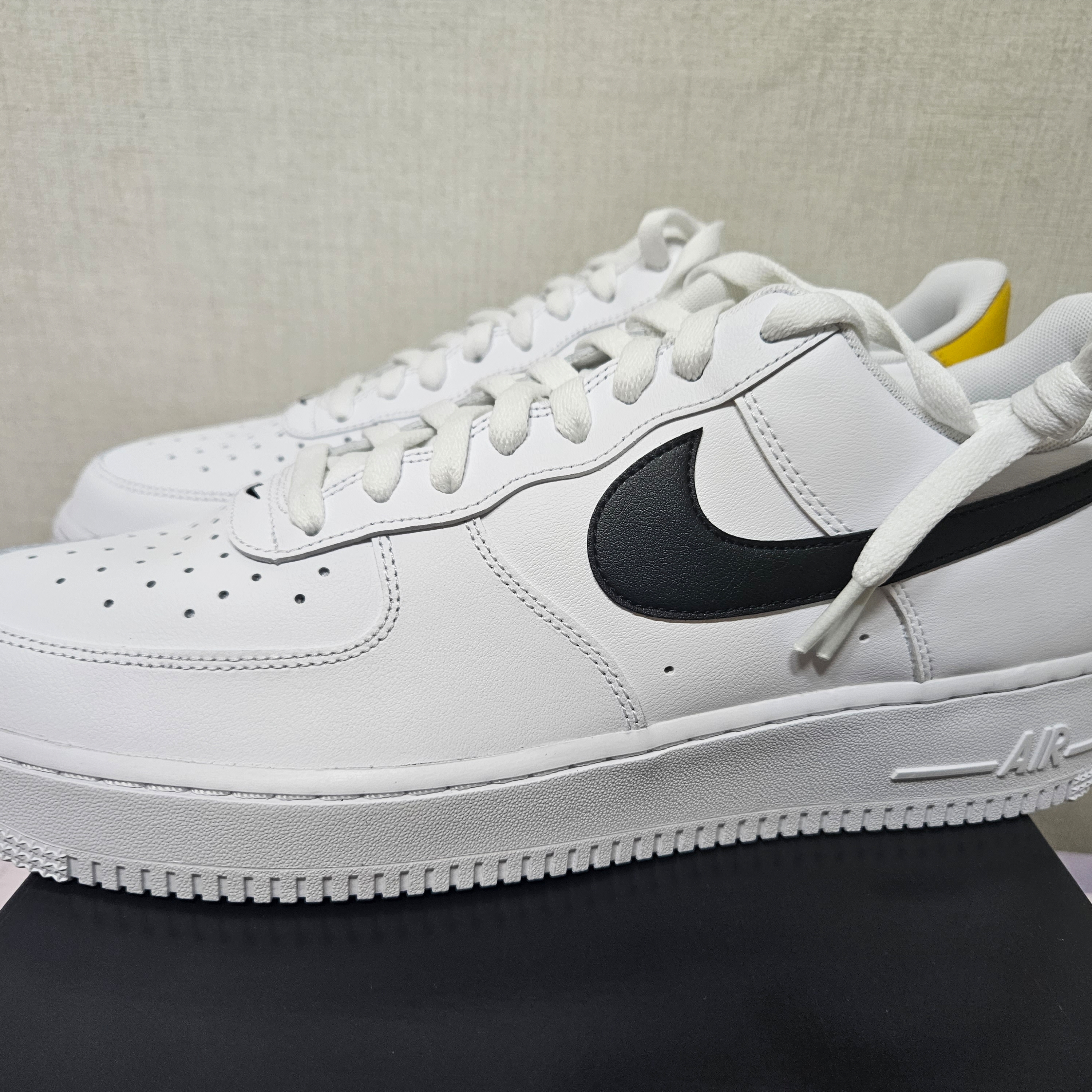 Nike Air Force 1 '07 LV8 2 Have a Nike Day 착용 스타일 - 2