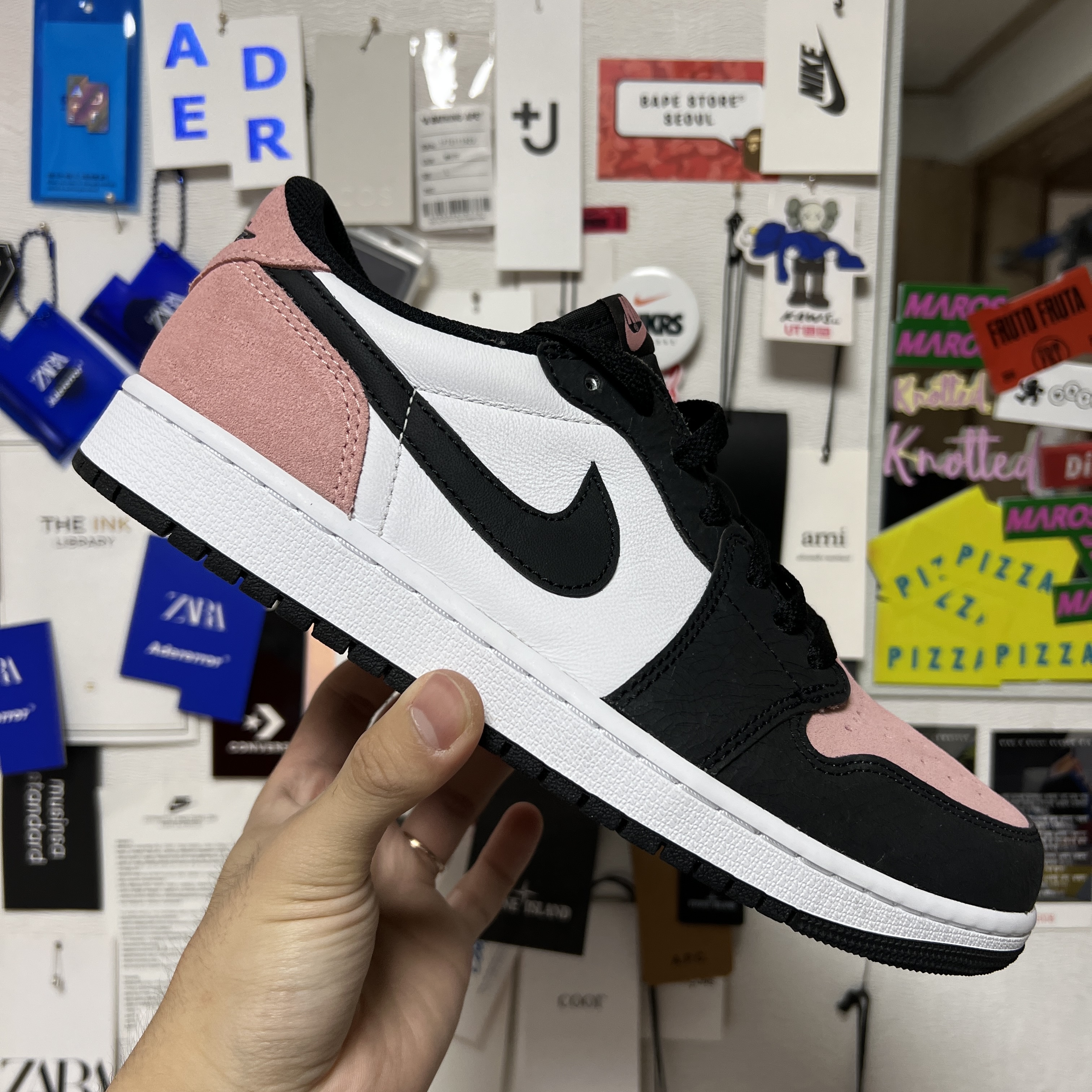 Jordan 1 Retro Low OG Bleached Coral 착용 스타일