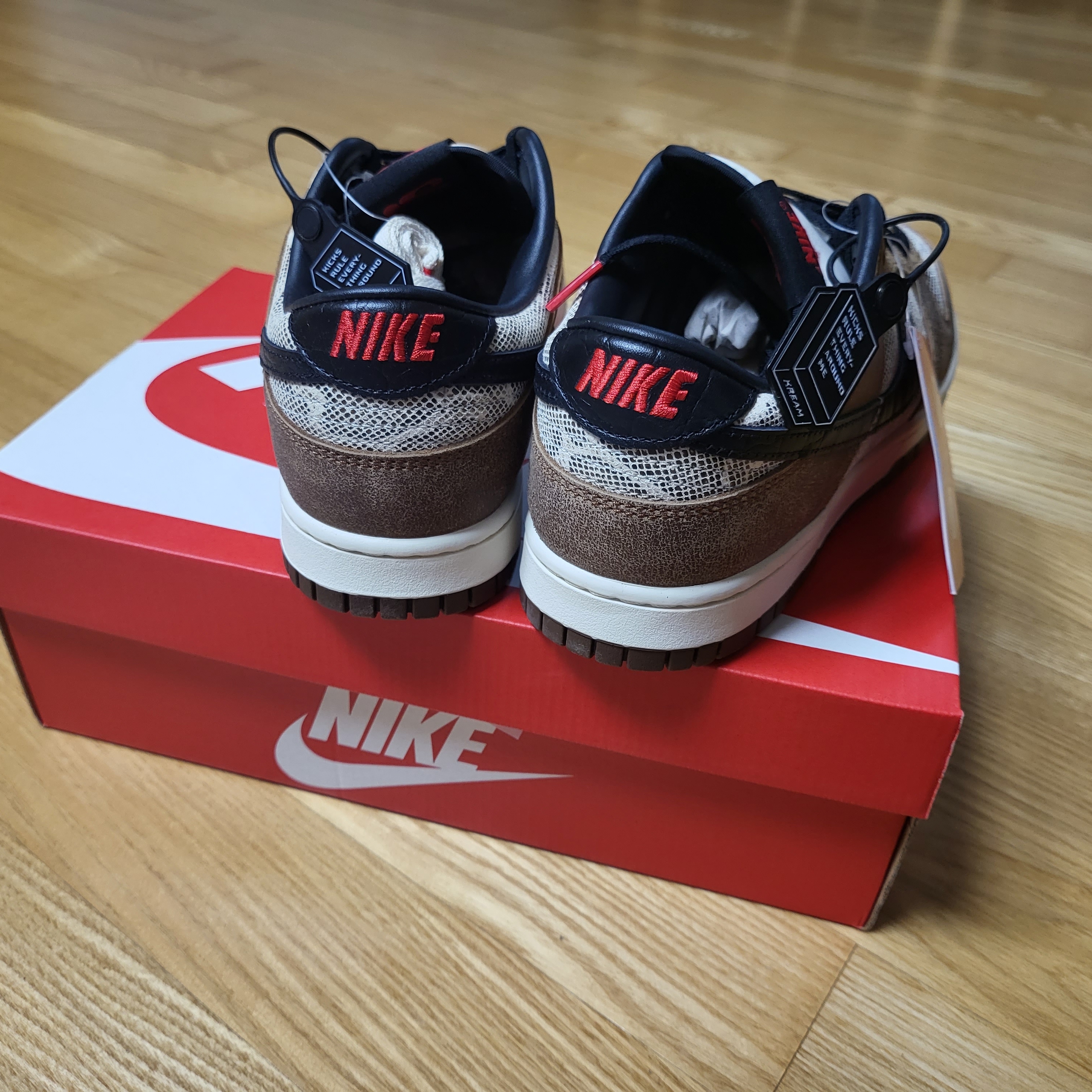 Nike Dunk Low PRM Head to Head 착용 스타일 - 2