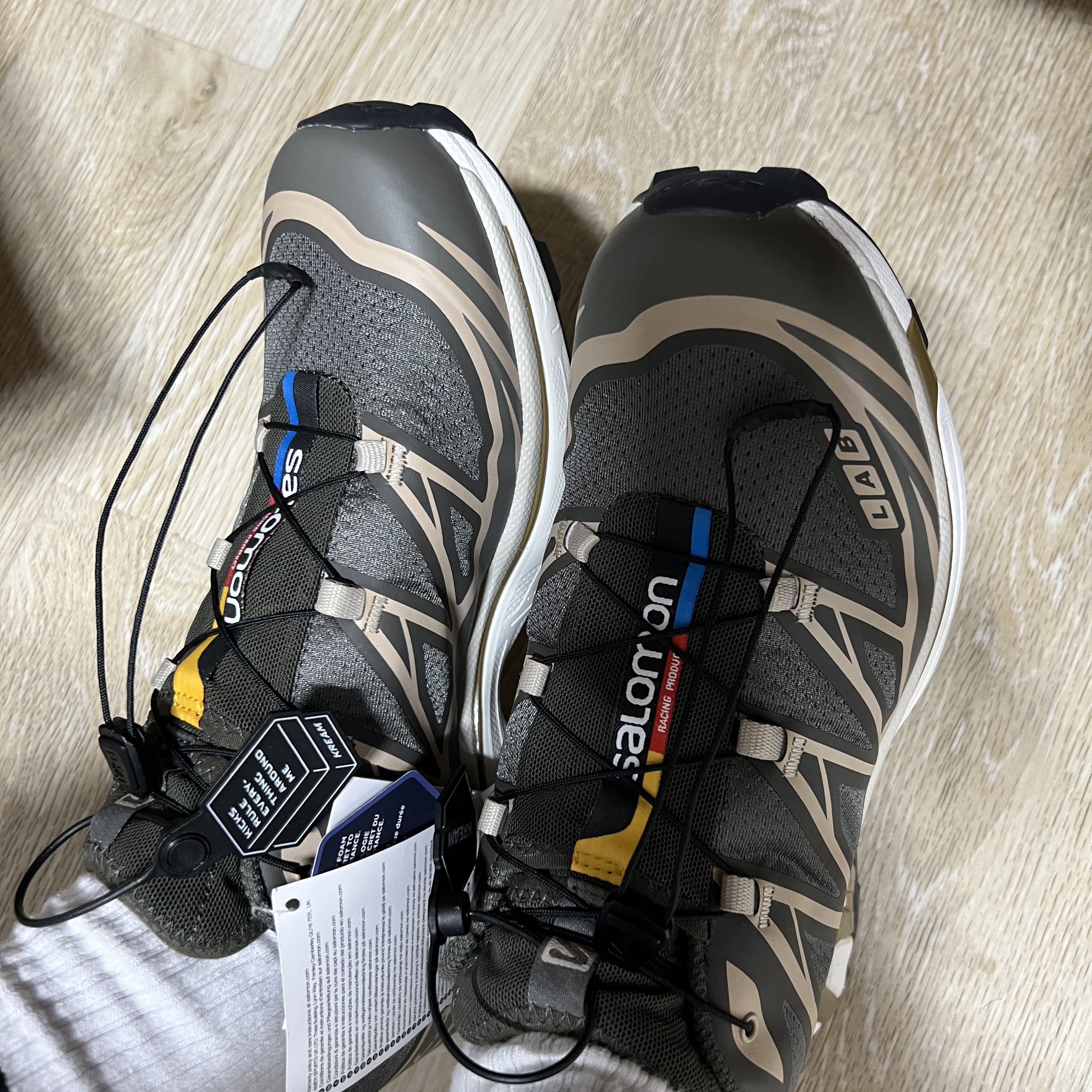 Salomon XT-6 Beluga Pewter 착용 스타일