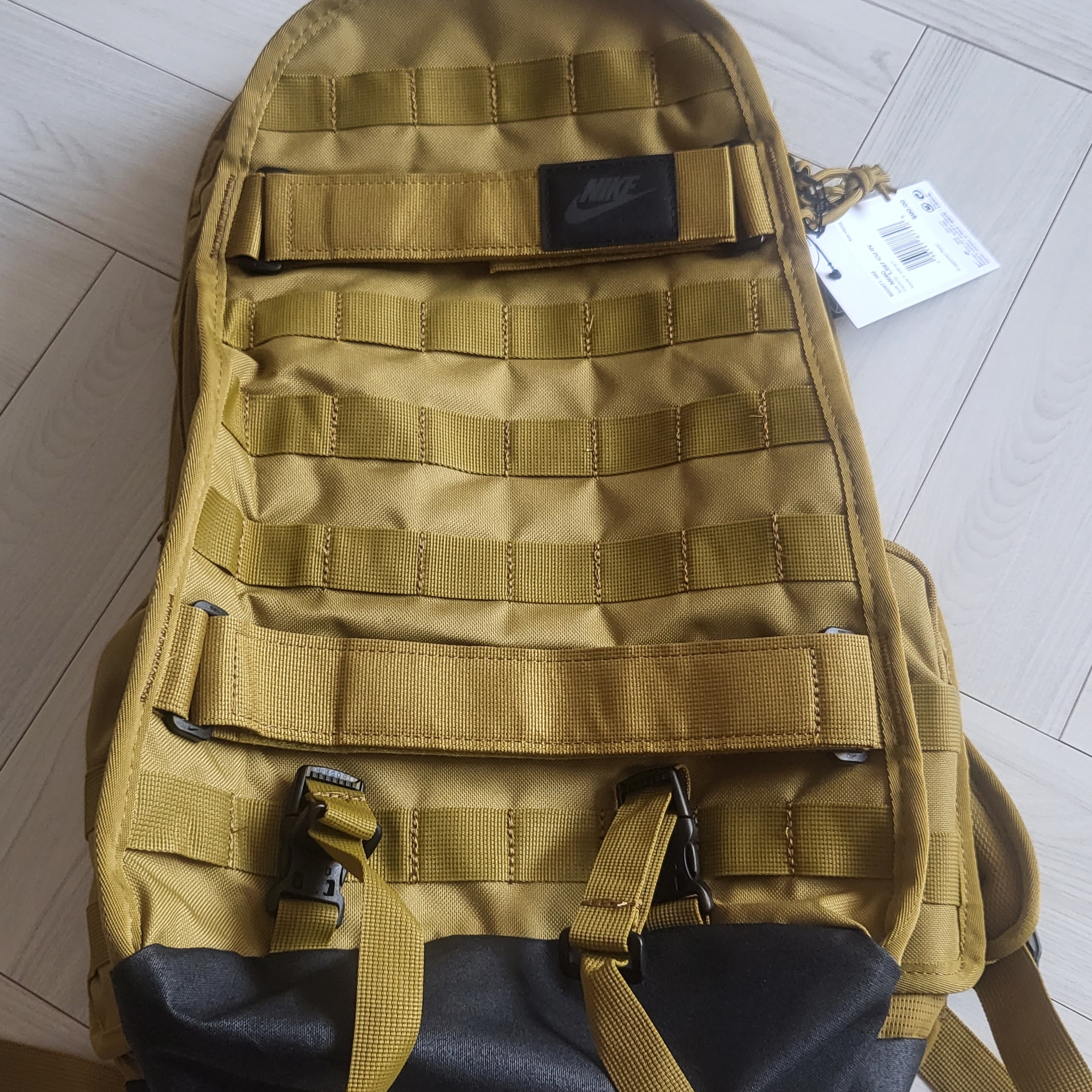 Nike NSW RPM Backpack 26L Brown 착용 스타일