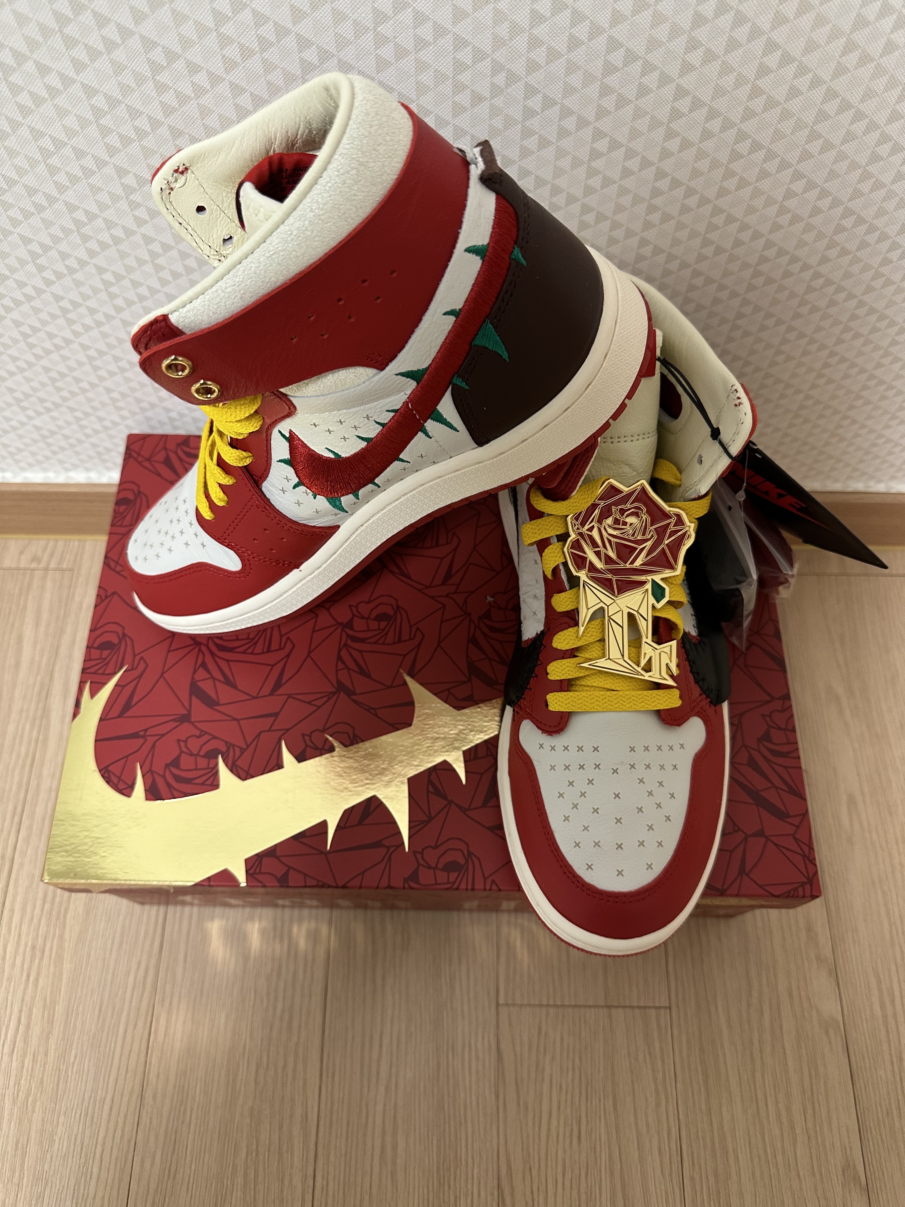 (W) Jordan 1 x Teyana Taylor Zoom CMFT 2 Gym Red 착용 스타일 - 3