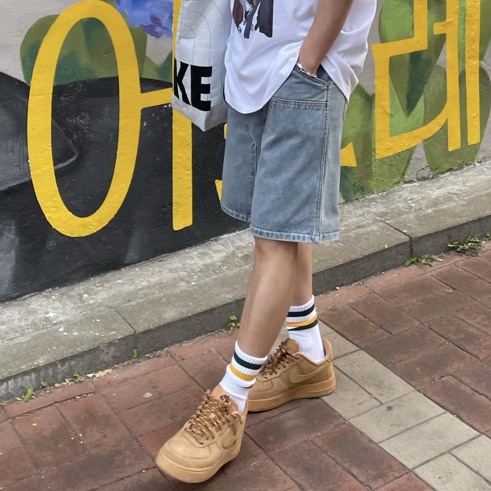 Nike Air Force 1 '07 WB Flax 착용 스타일 - 1