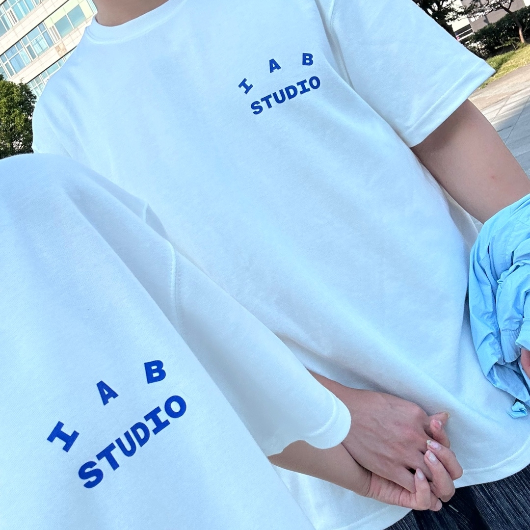 IAB Studio 10th Anniversary T-Shirt White 착용 스타일