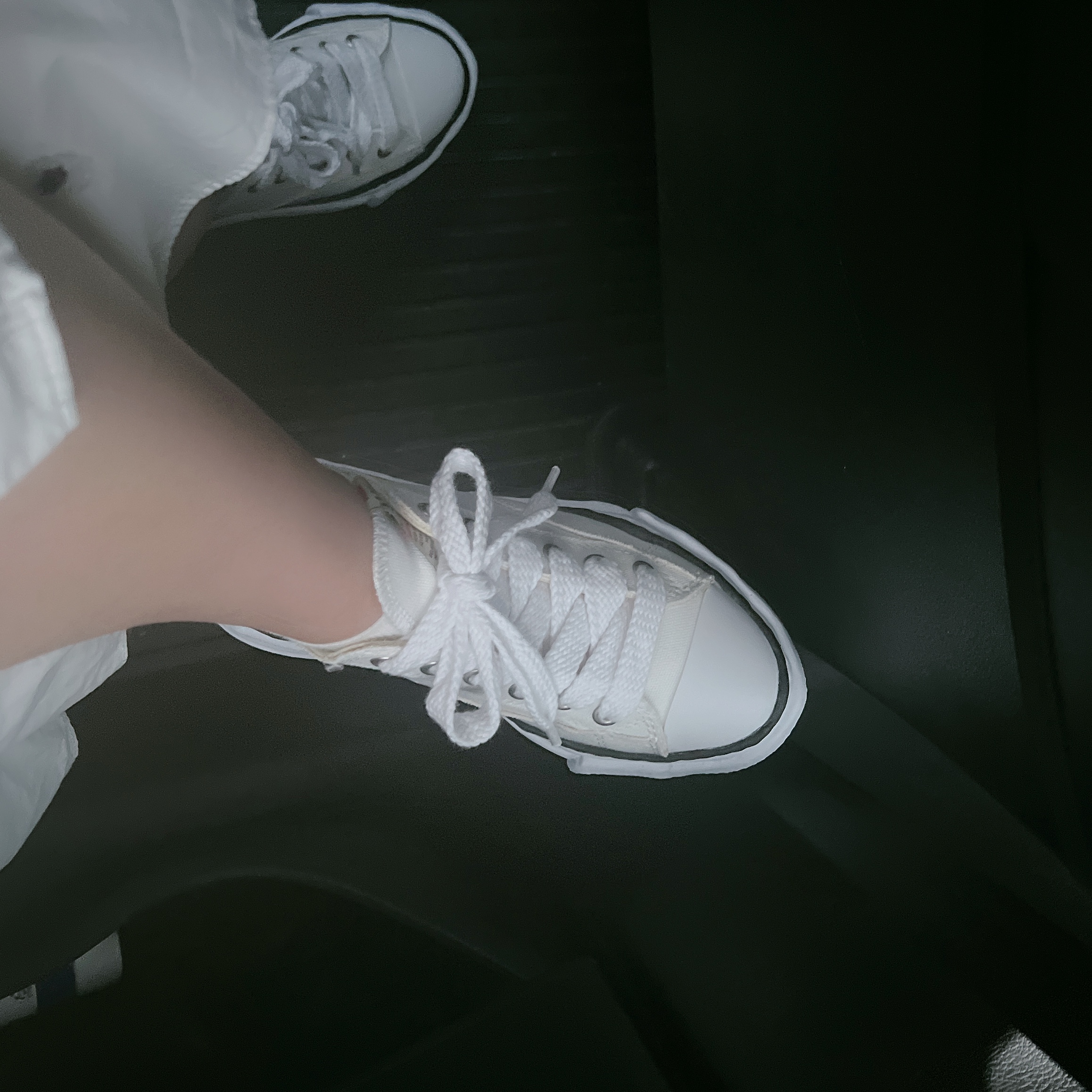 Maison Mihara Yasuhiro Peterson OG Sole Canvas Low Sneakers White 착용 스타일