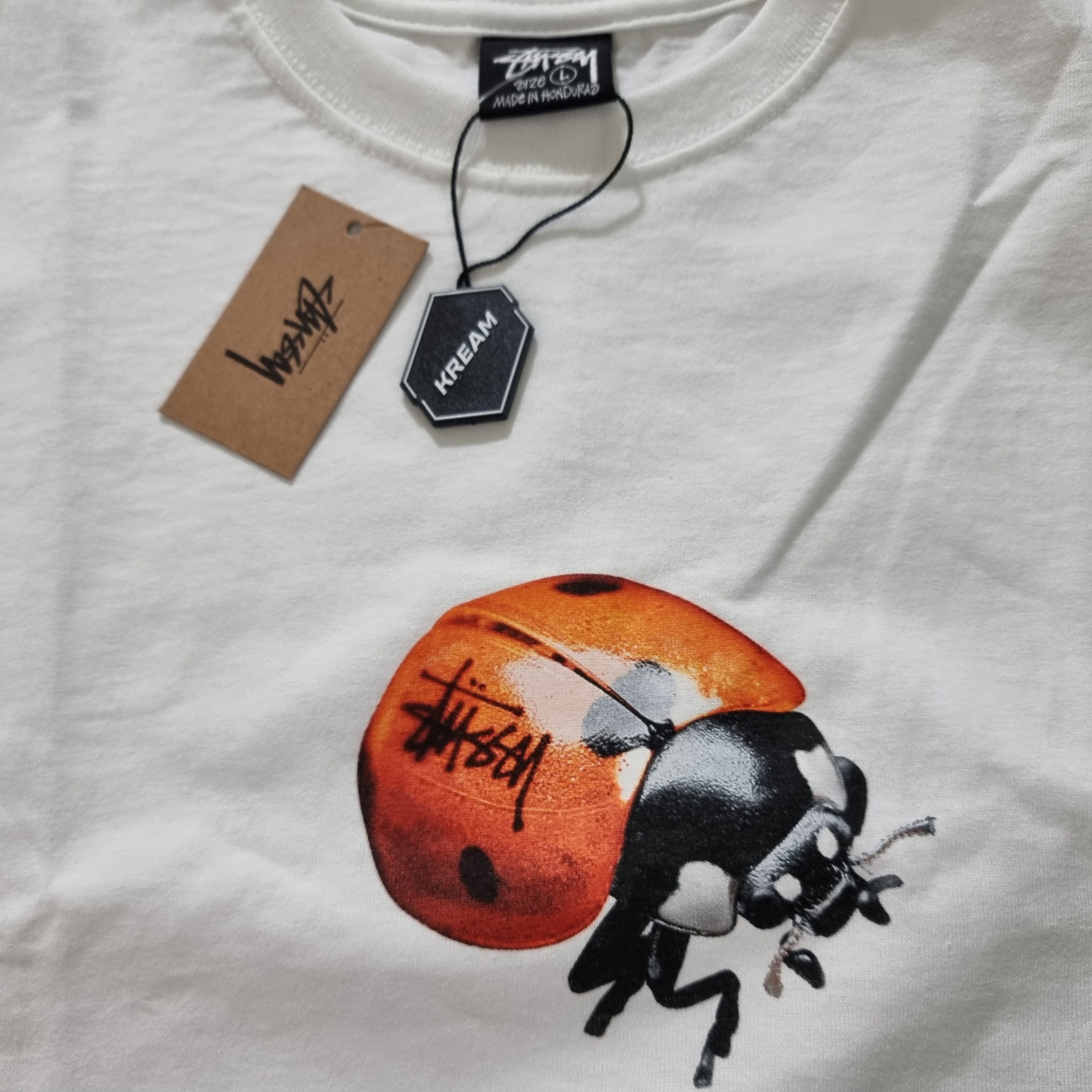 Stussy Race Car T-Shirt White, Stussy Lady Bug T-Shirt White 착용 스타일 - 2
