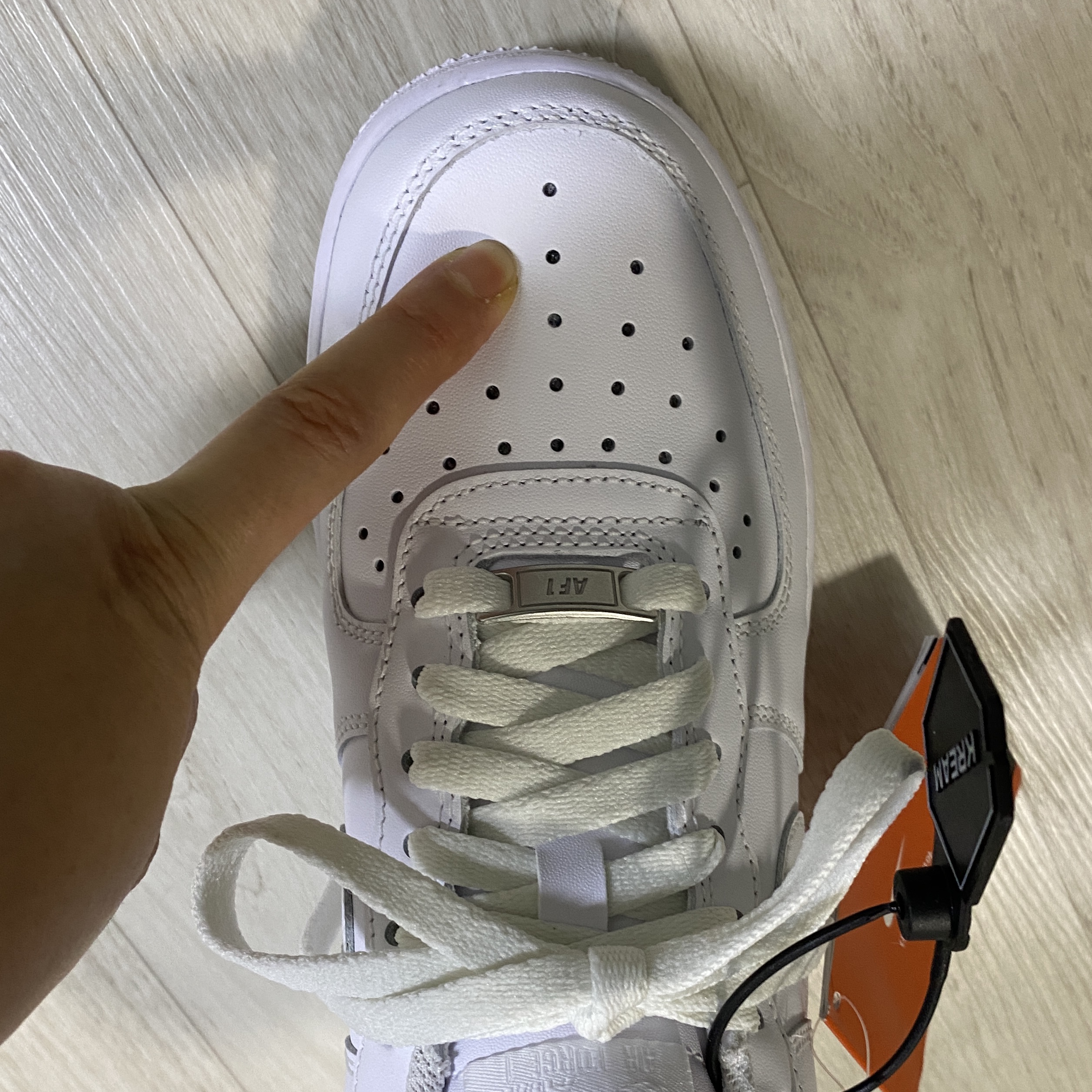 (W) Nike Air Force 1 '07 Low White 착용 스타일