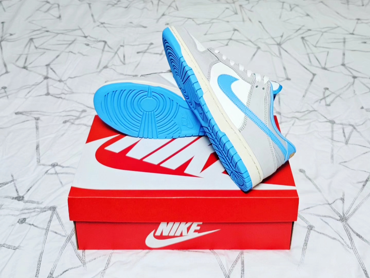 Nike Dunk Low Sail University Blue 착용 스타일 - 4