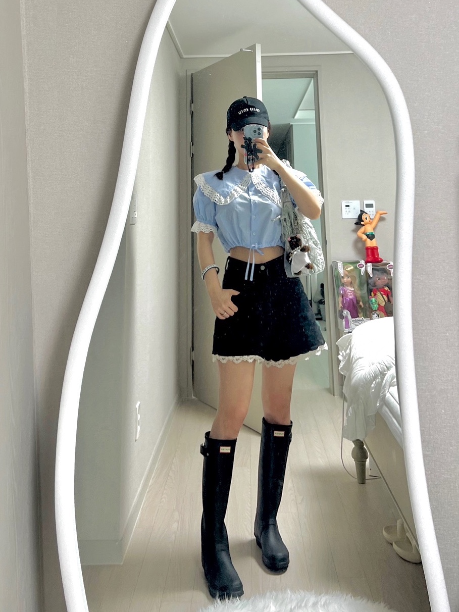 [KREAM 단독] Monamhee Bred Keyring with Pink Pants Brown, (W) Miu Miu Drill Baseball Cap Black 착용 스타일 - 1