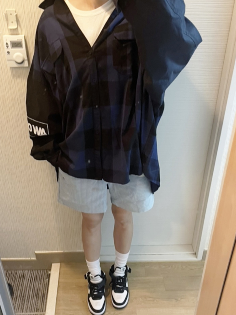Undermycar Nando Archive Hommage Oversized Shirt Crown Blue - 23SS, Stussy Dollie Pigment Dyed T-Shirt Natural 착용 스타일 - 1