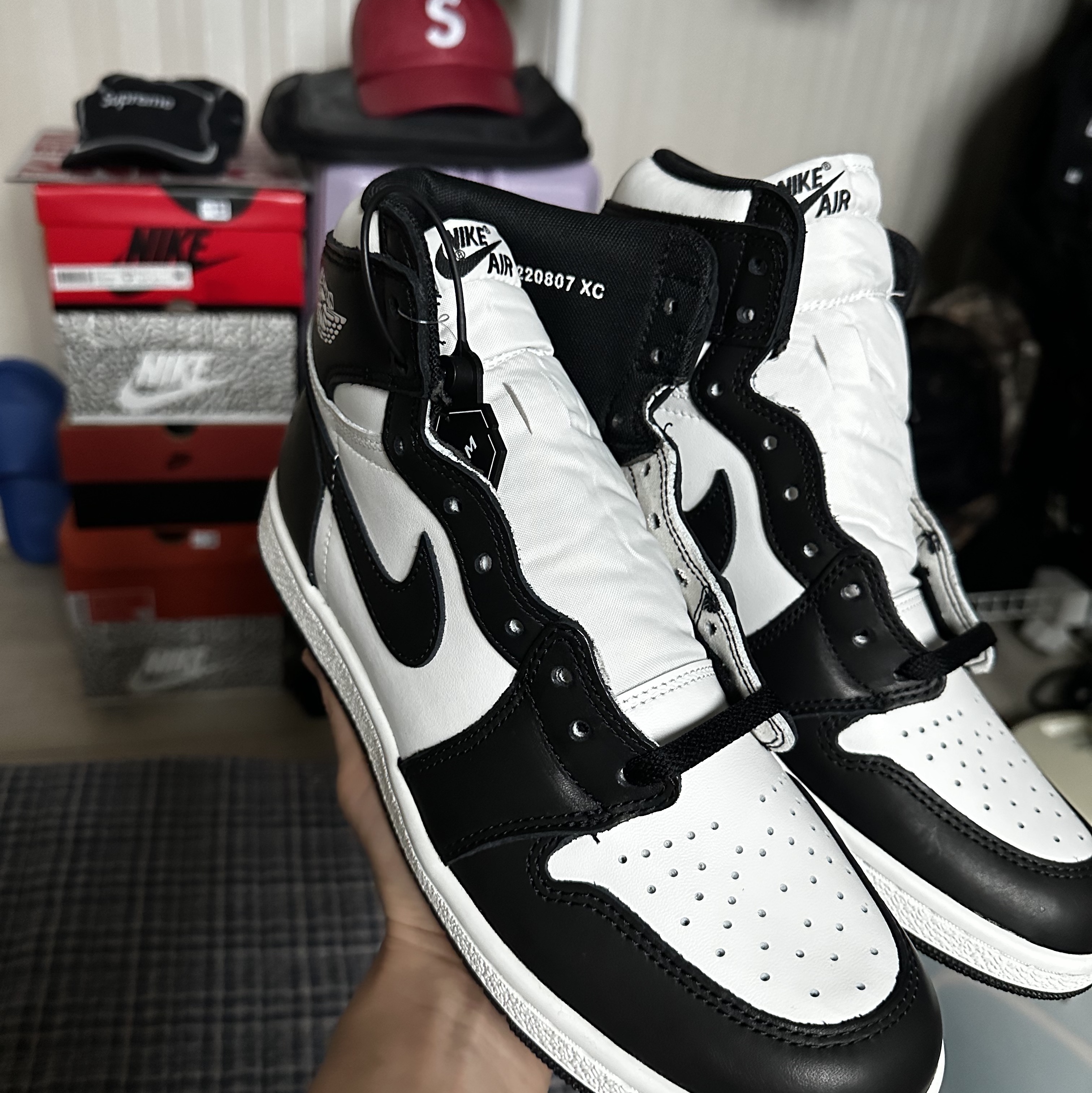 Jordan 1 High 85 Black White 착용 스타일 - 1