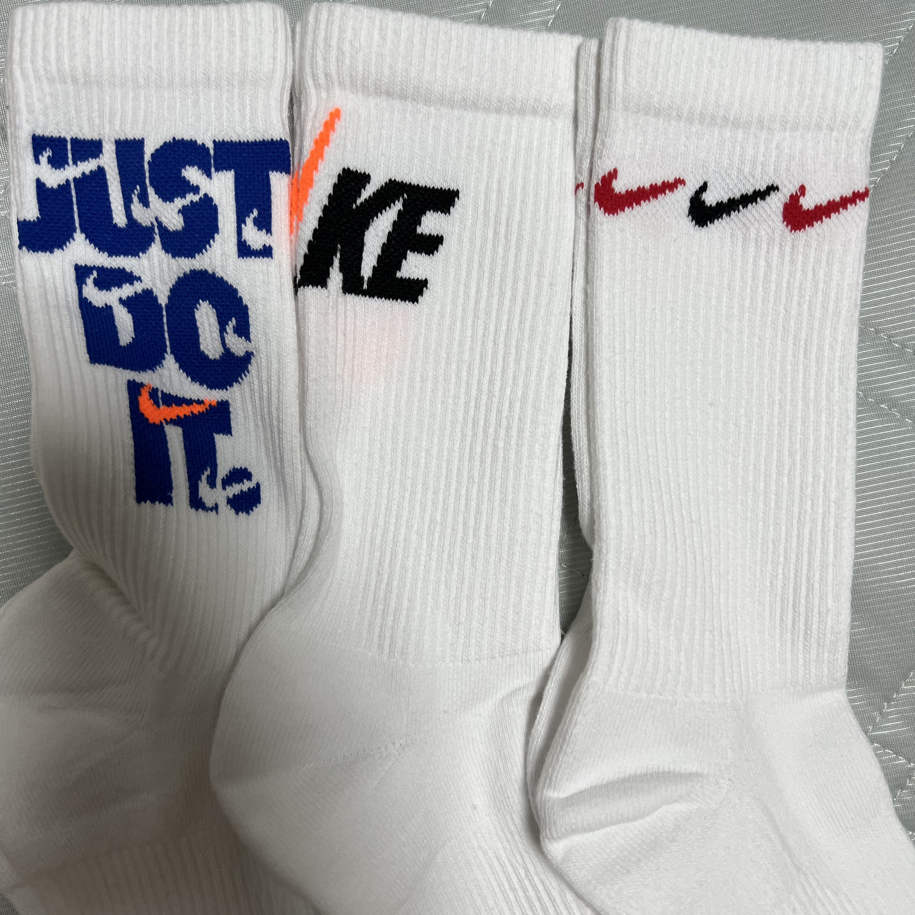 Nike Everyday Plus Cushioned Crew Socks Multicolor (3 Pack/Korean Ver.) 착용 스타일