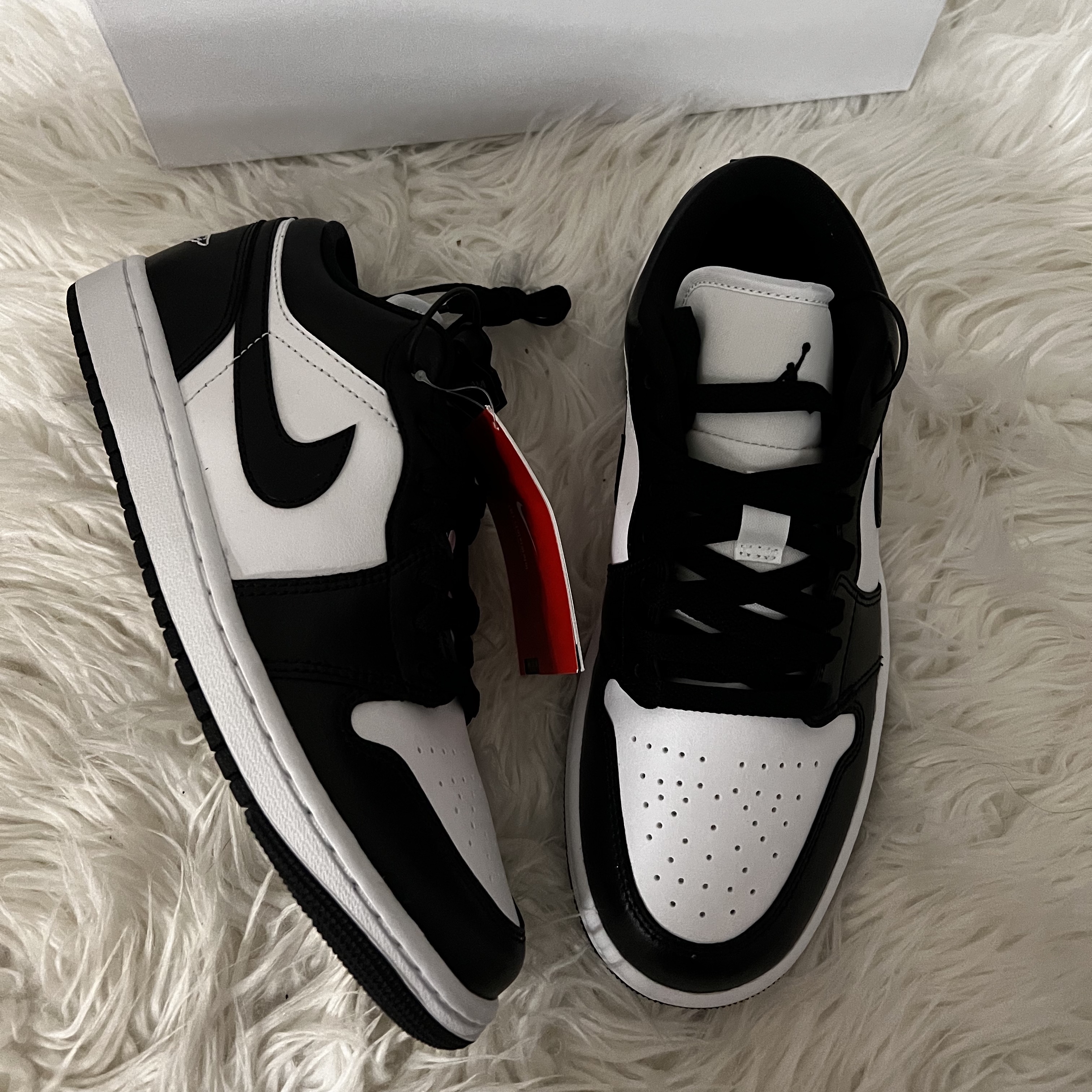 (W) Jordan 1 Low Black and White 착용 스타일 - 1