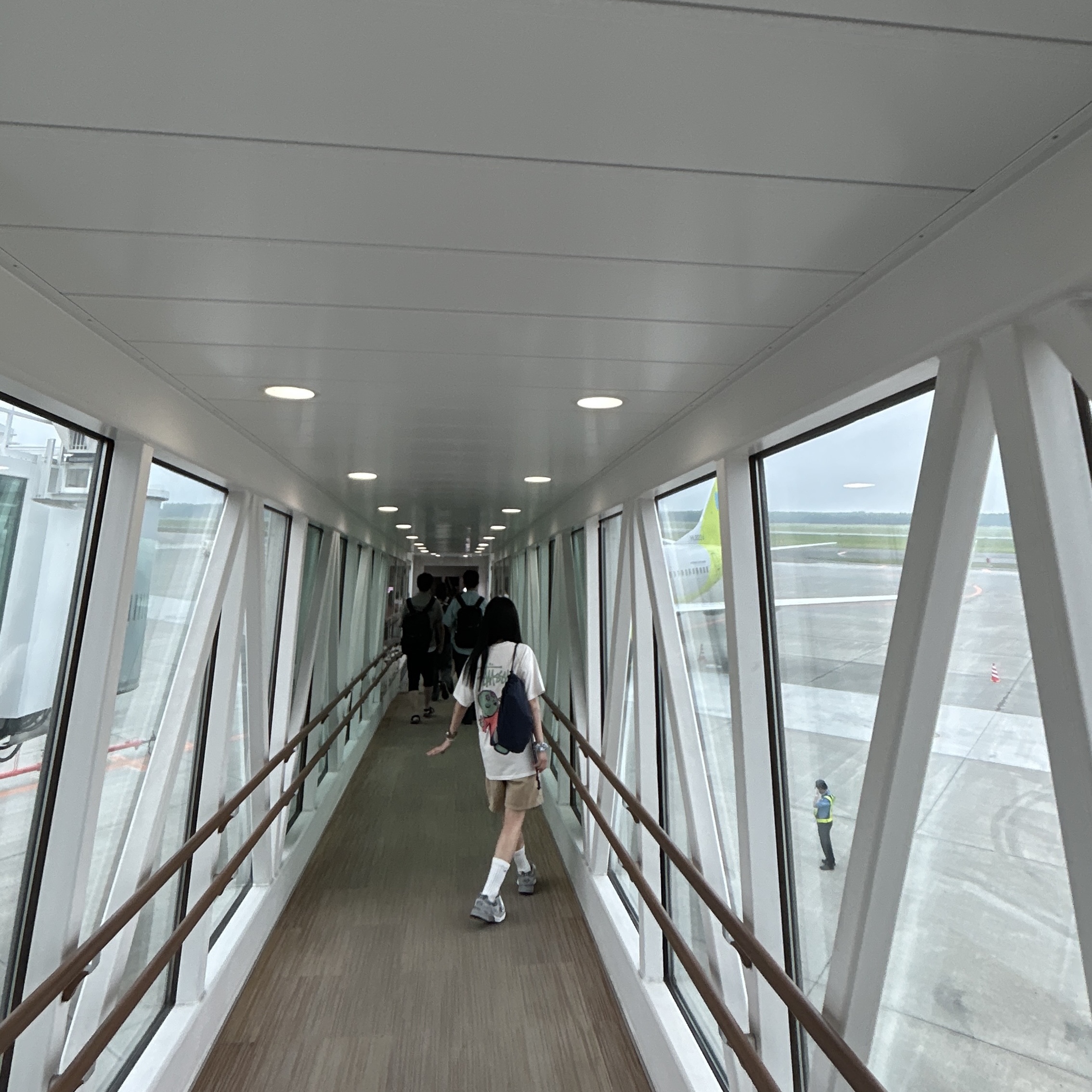 Stussy Dollie Pigment Dyed T-Shirt Natural, New Balance 993 Made in USA Grey - D Standard 착용 스타일 - 3