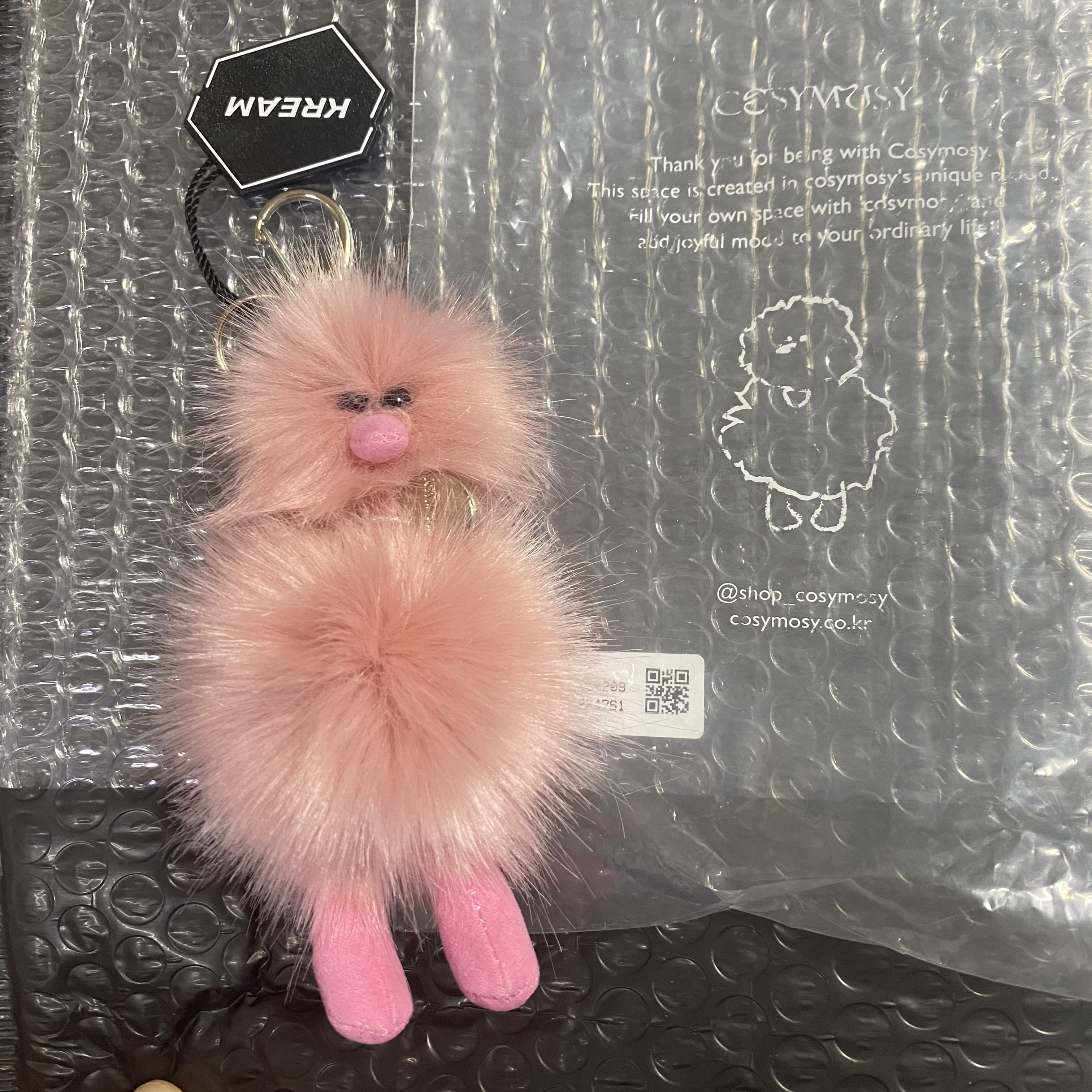 Cosymosy Mini Bird Keyring Rose Pink 착용 스타일