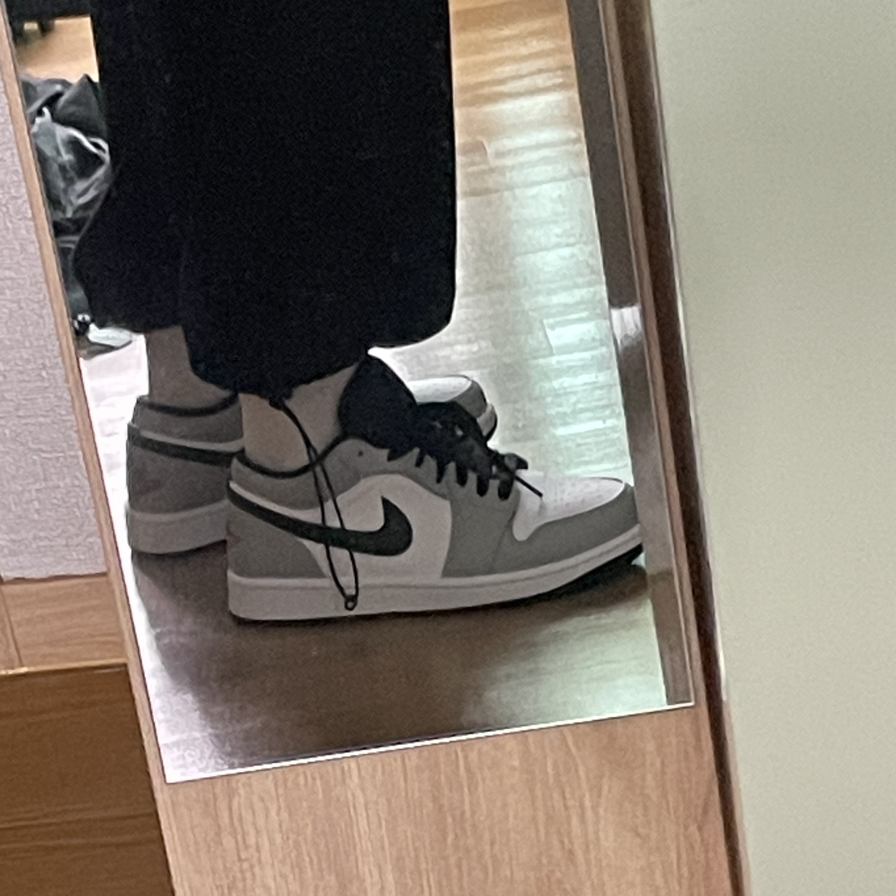 Jordan 1 Low Light Smoke Grey 착용 스타일 - 2