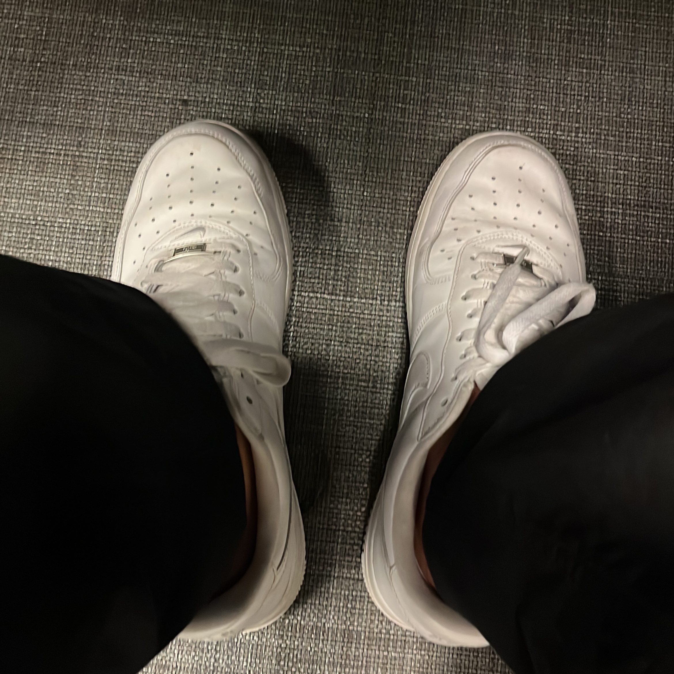 Nike x Supreme Air Force 1 Low White 착용 스타일
