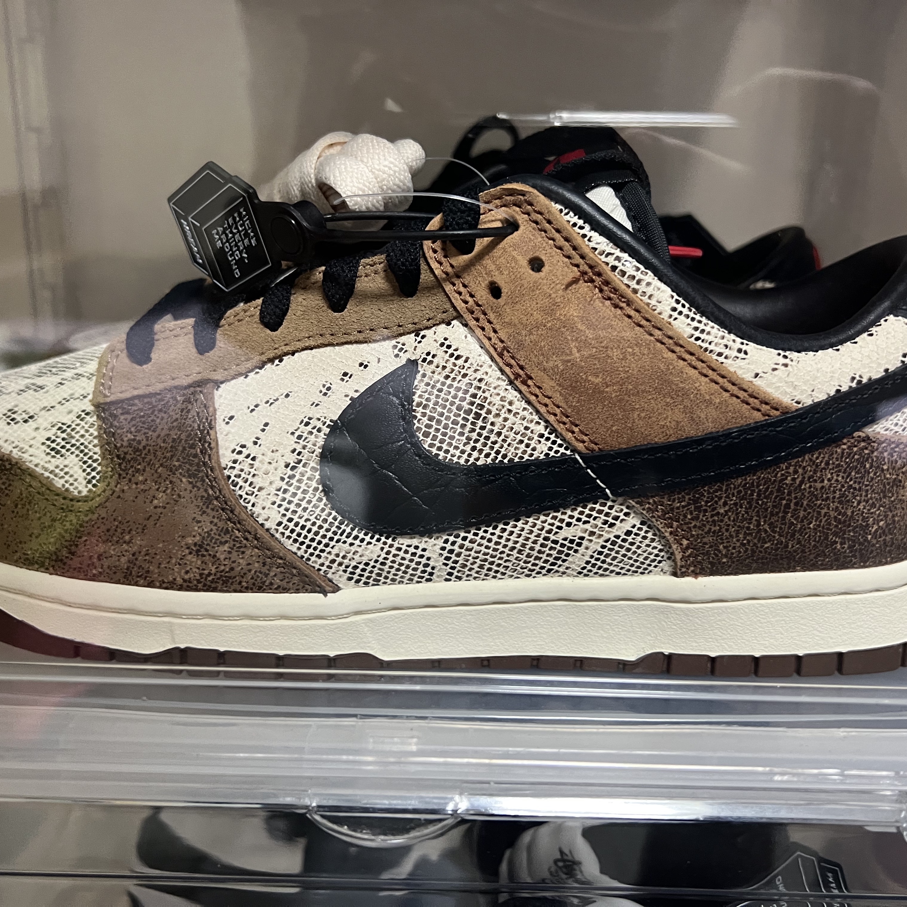 Nike Dunk Low PRM Head to Head 착용 스타일